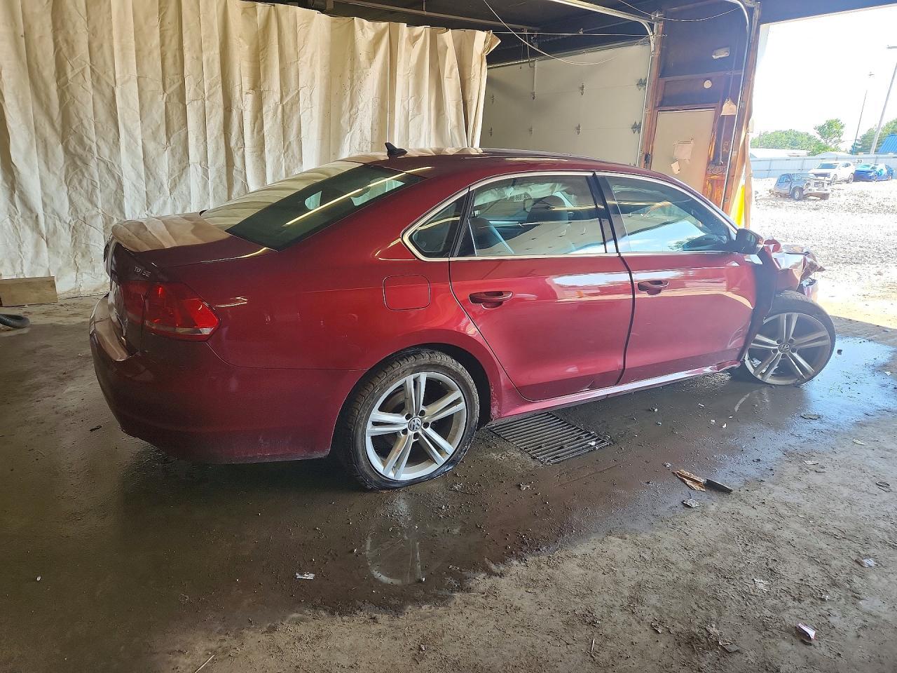 2015 Volkswagen Passat, SE