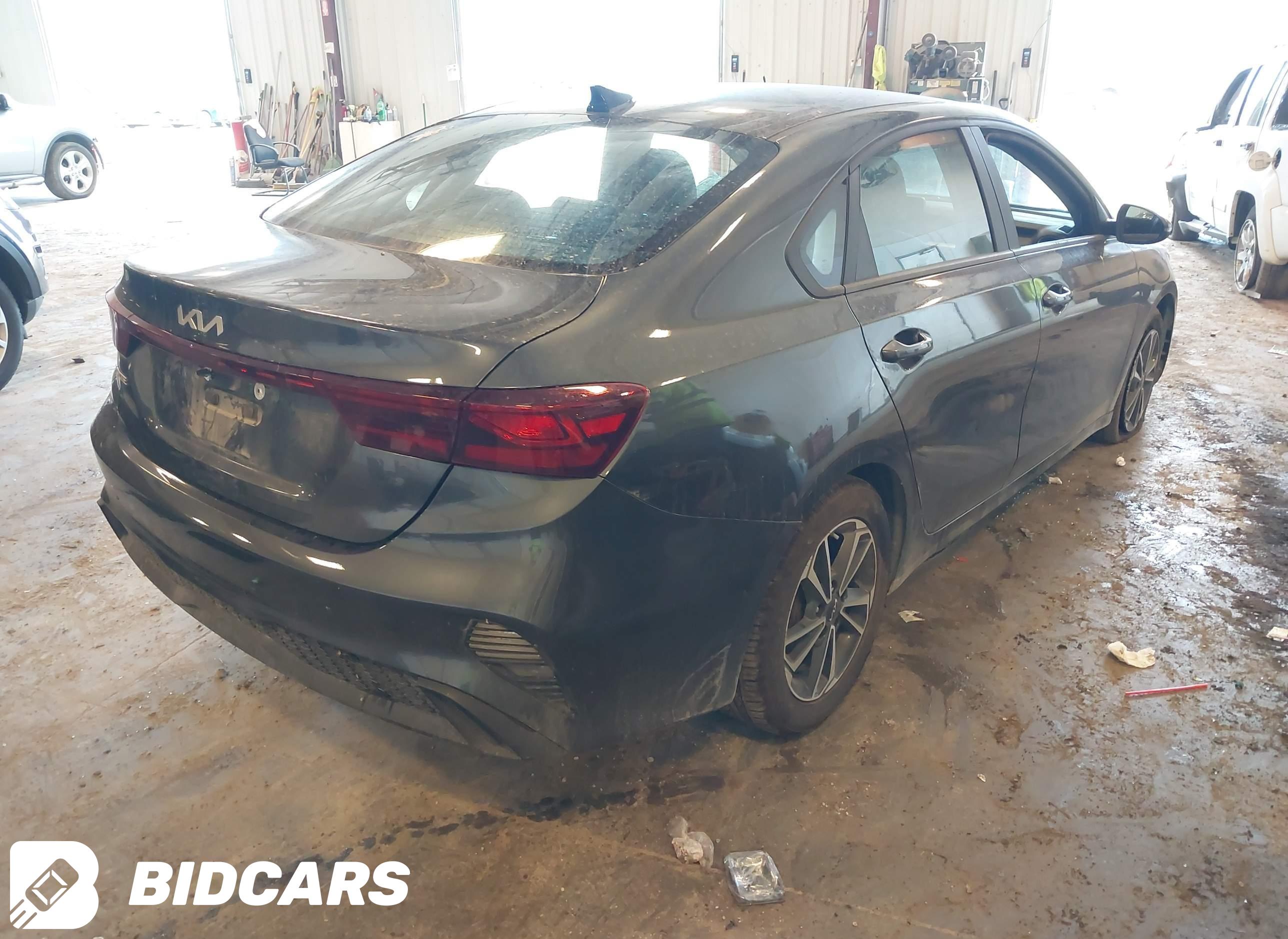 2024 KIA Forte, Lxs