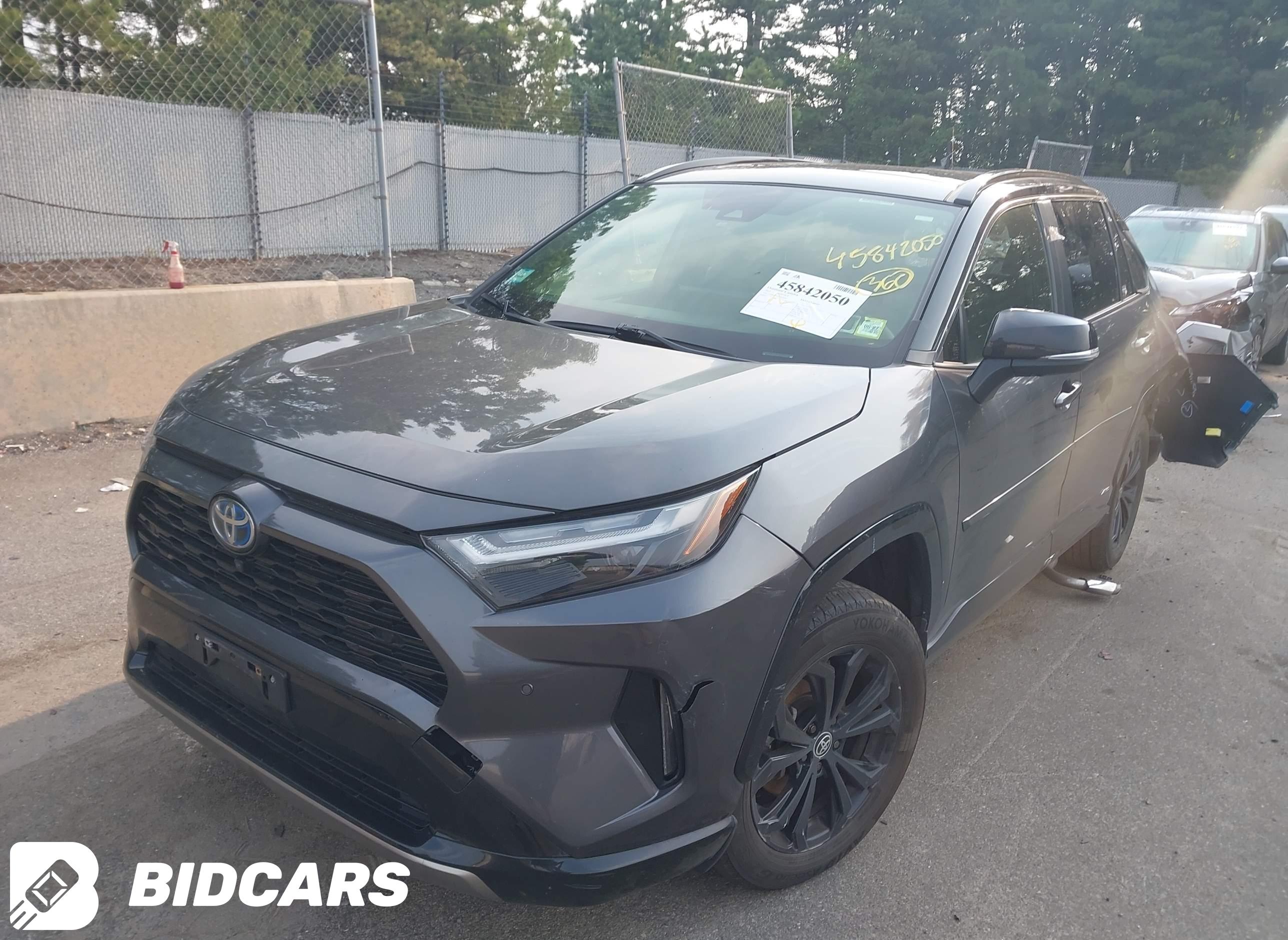 2022 Toyota RAV4, Hybrid Xse