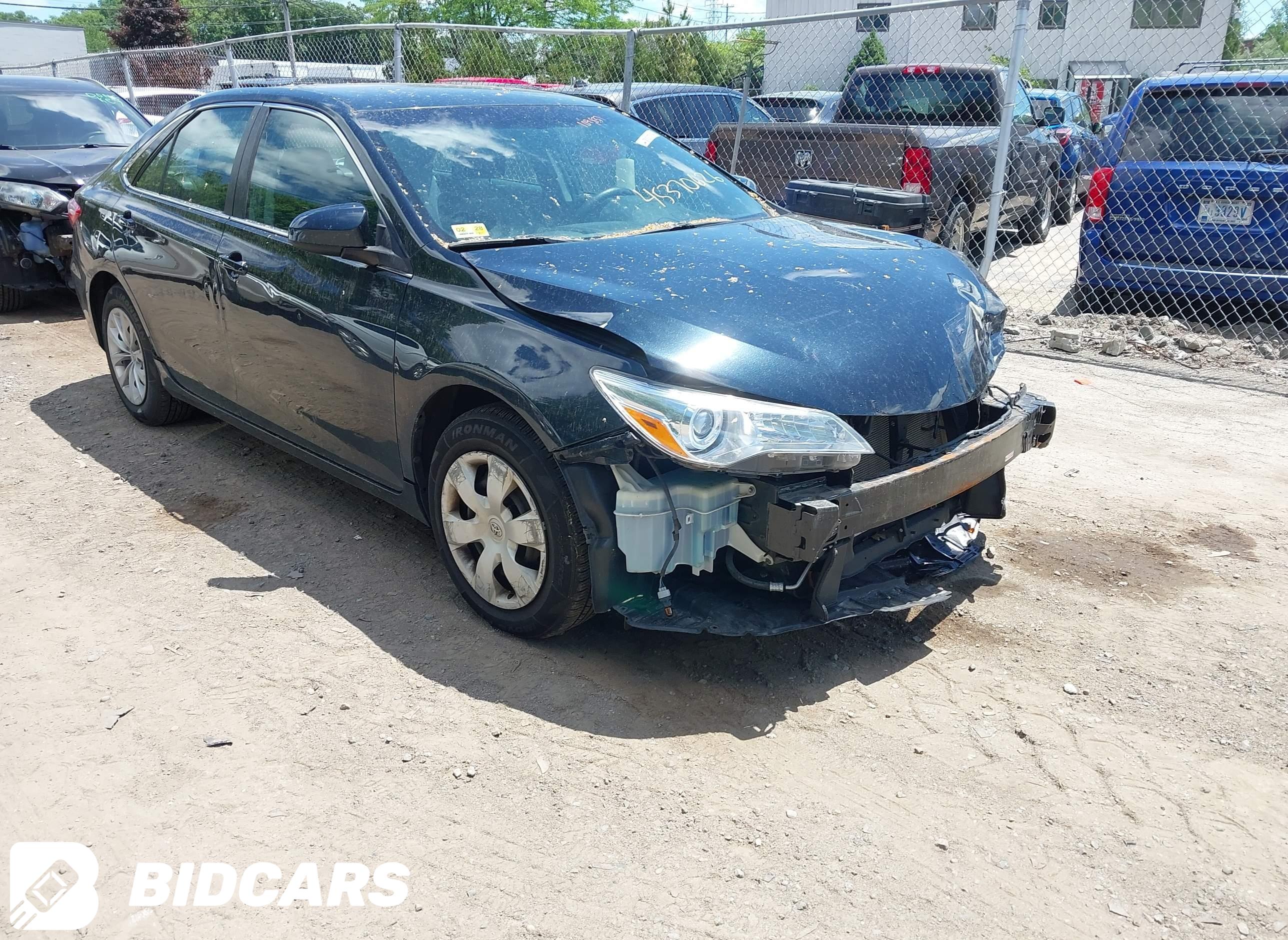 2015 Toyota Camry, LE
