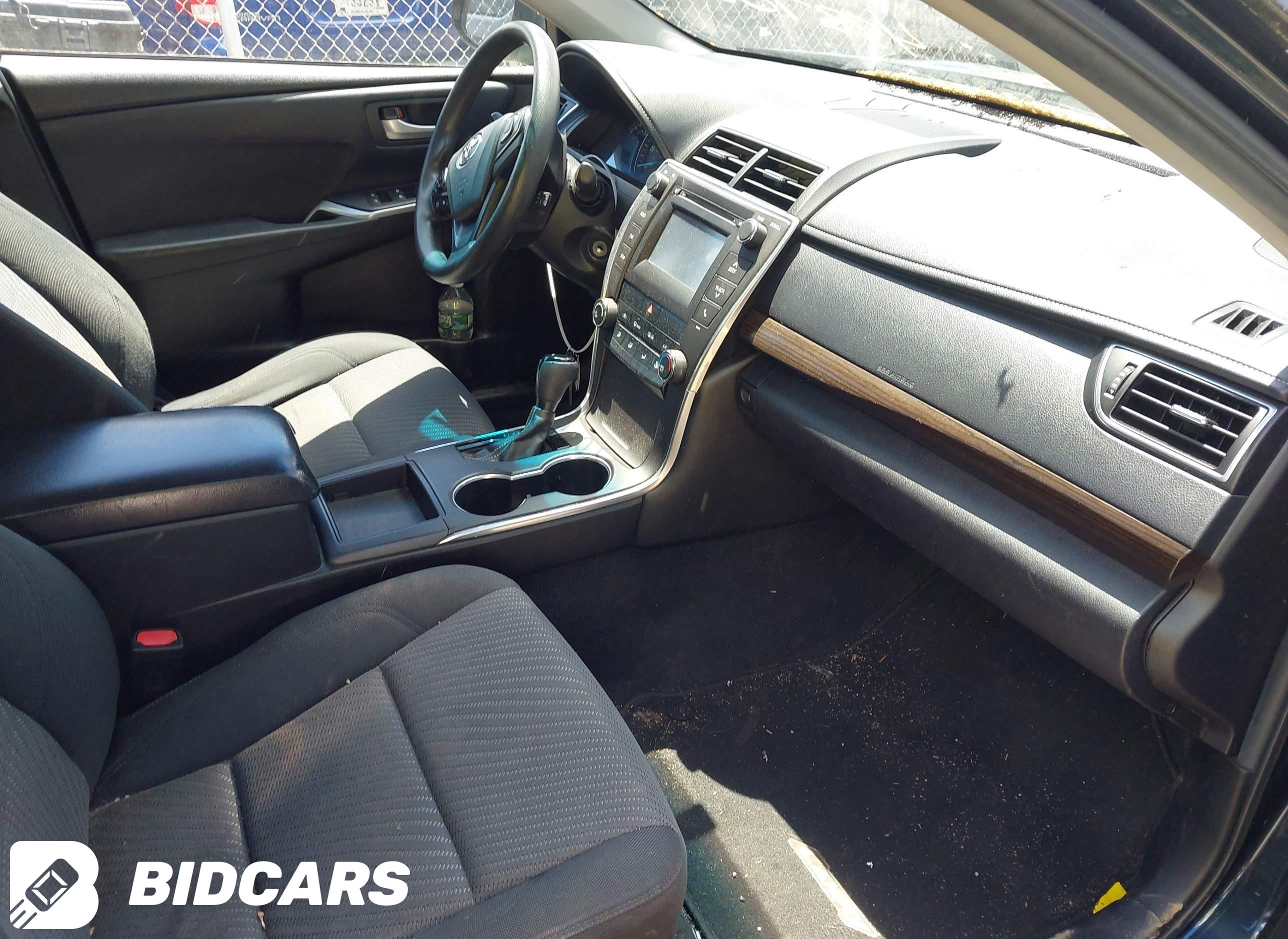 2015 Toyota Camry, LE
