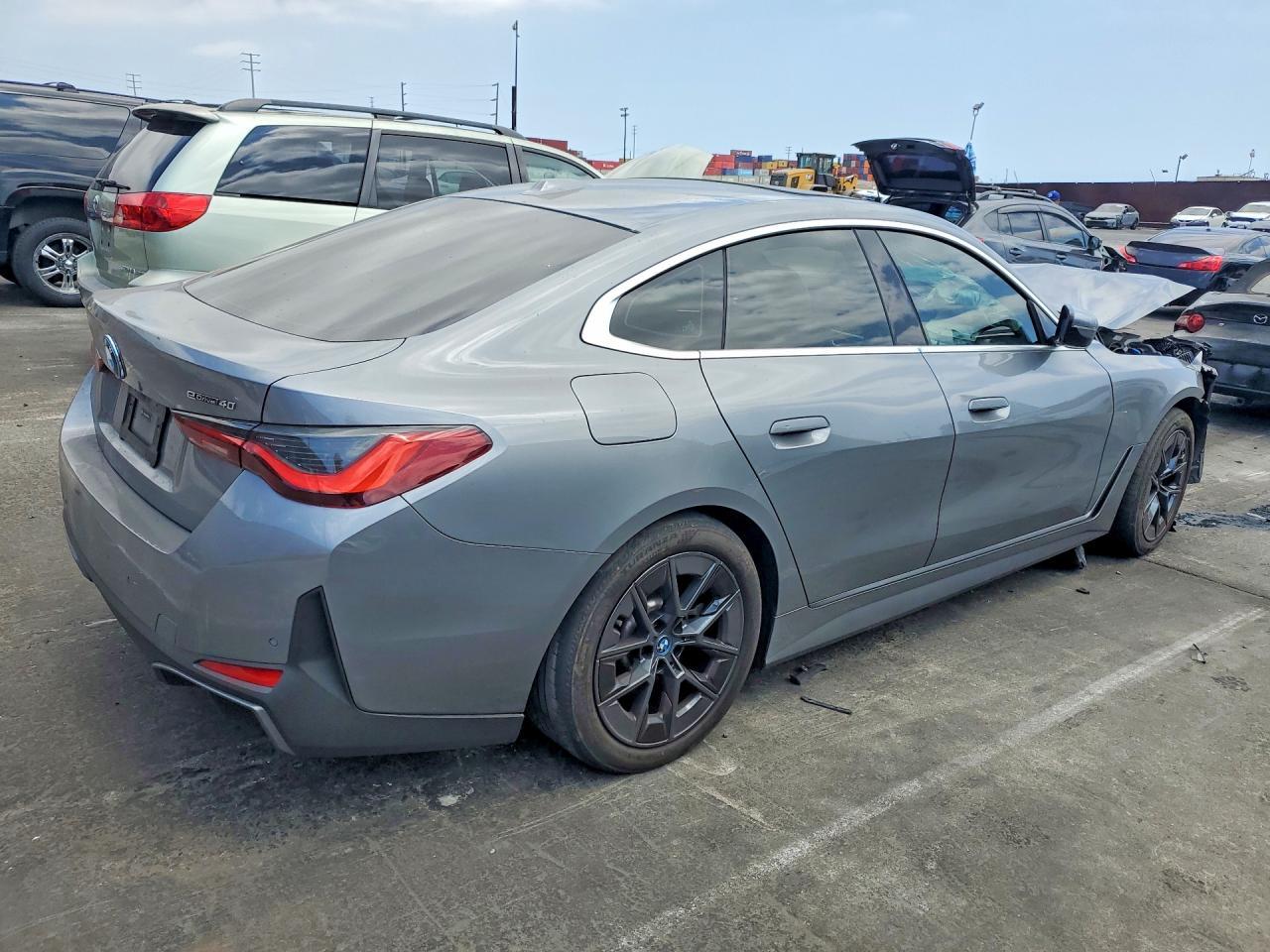 2024 BMW I
