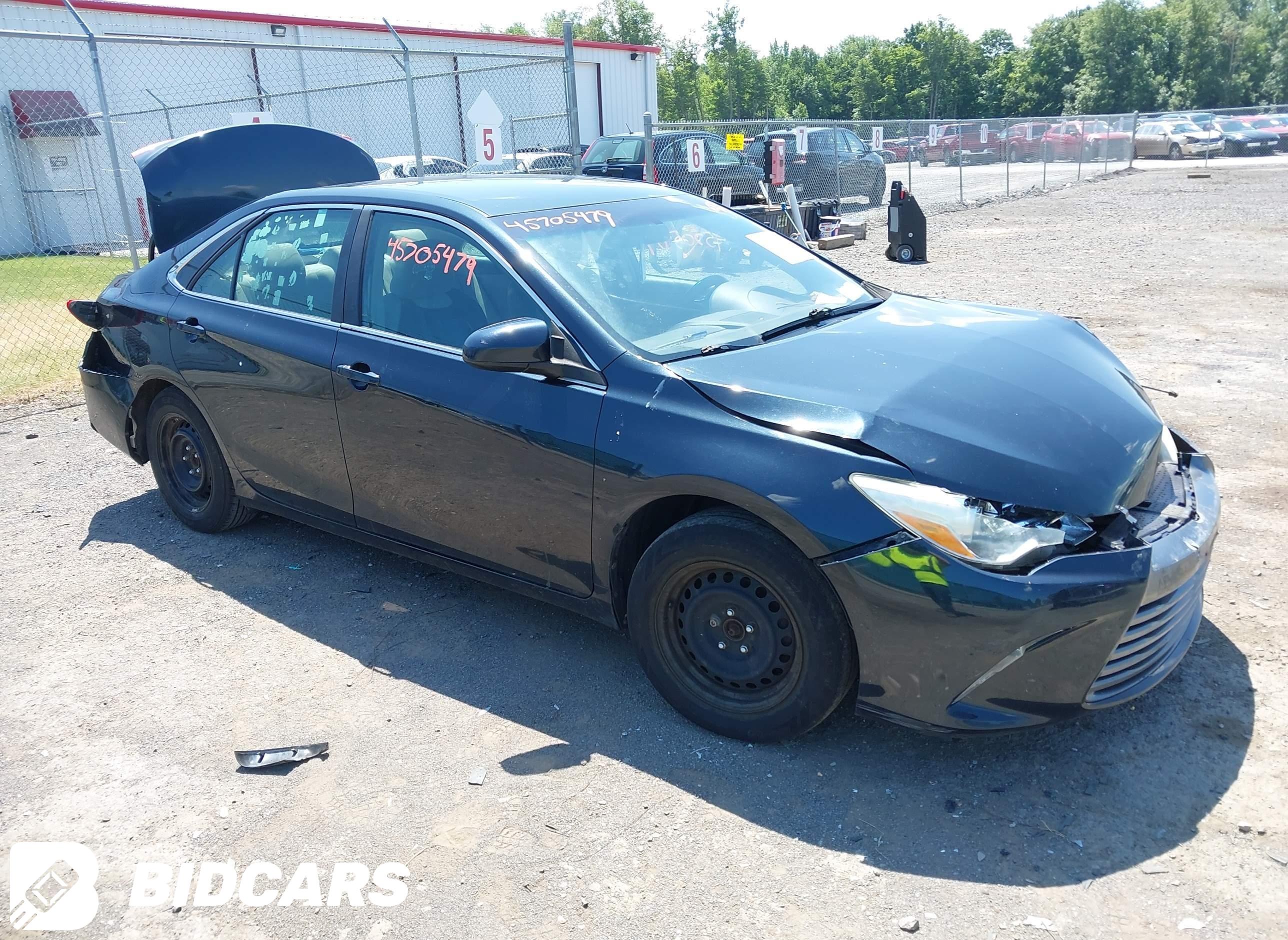 2015 Toyota Camry, LE