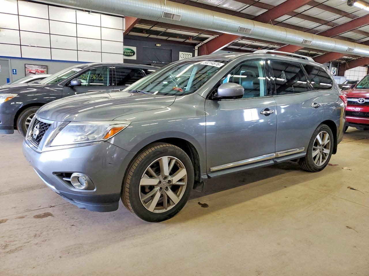 2016 Niss Pathfinder, Platinum