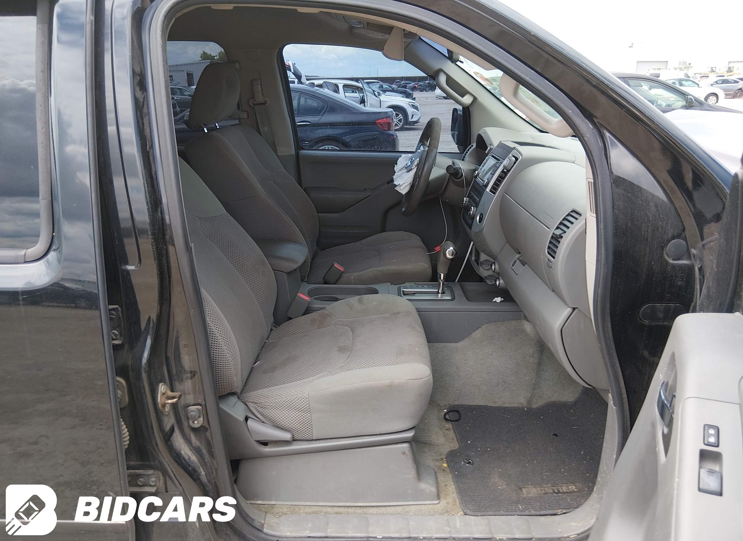 2016 Nissan Frontier, Desert...