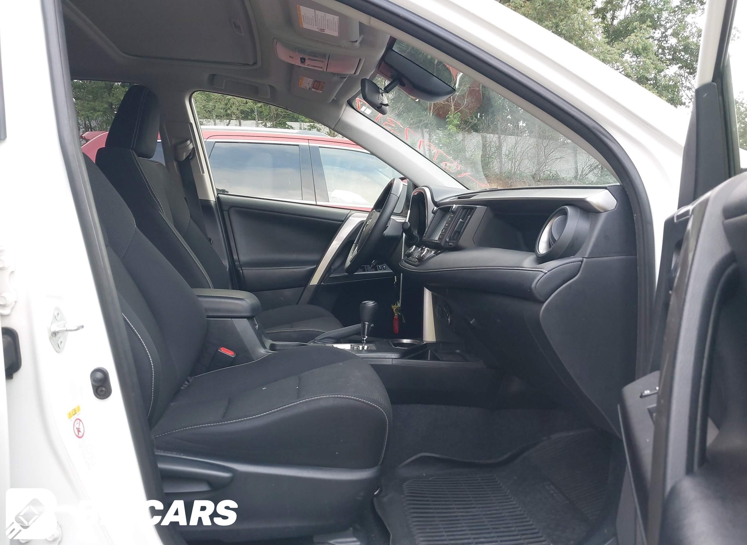 2018 Toyota RAV4, Xle