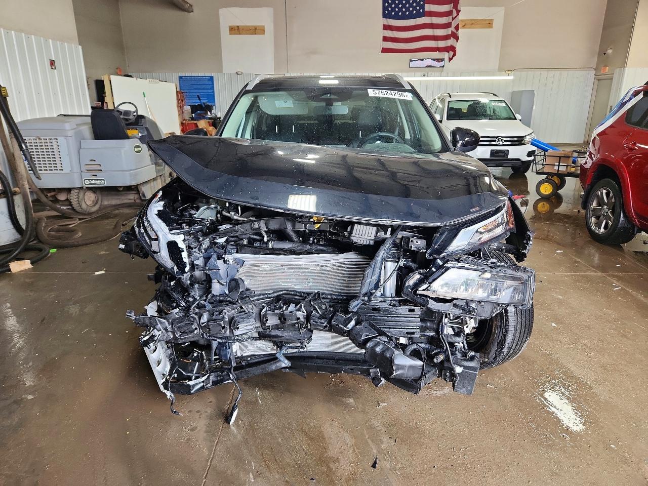 2025 Nissan Rogue, SV