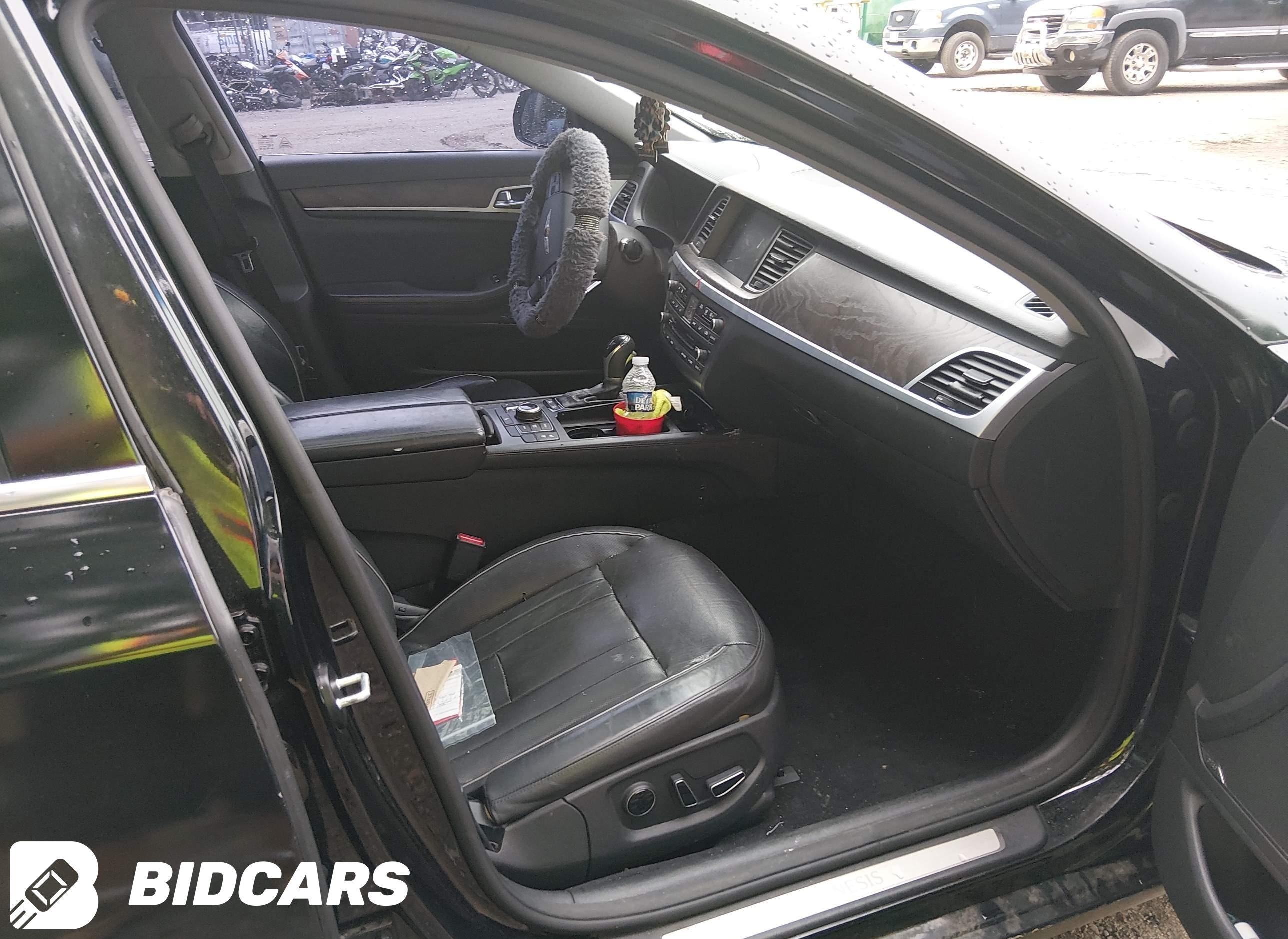 2015 Hyundai Genesis, 3.8