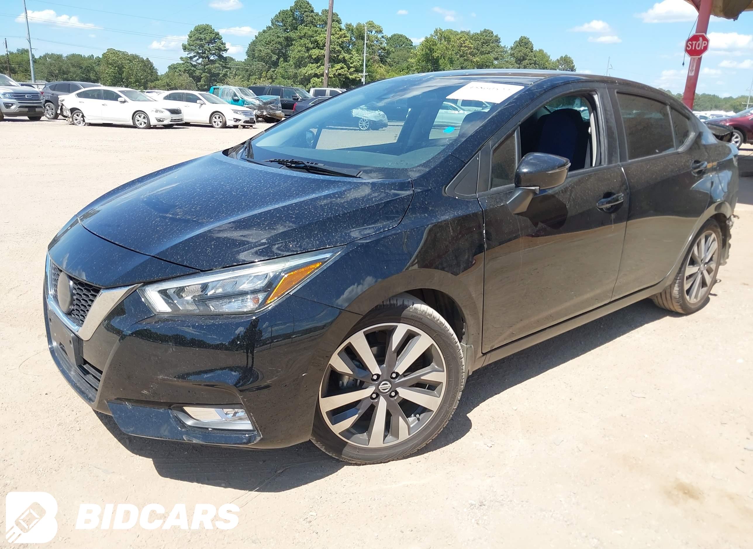 2020 Nissan Versa, Sr Xtronic...
