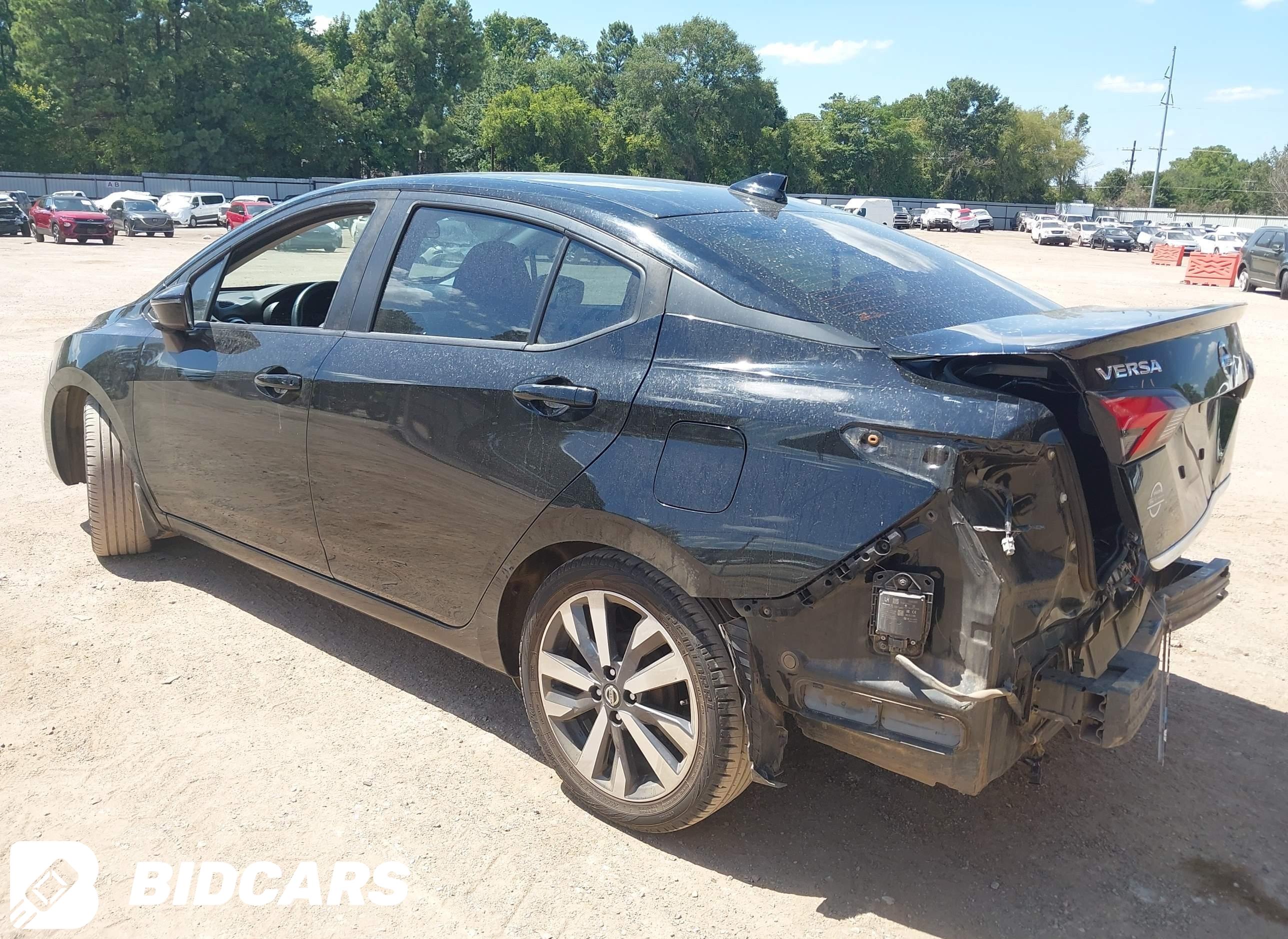 2020 Nissan Versa, Sr Xtronic...
