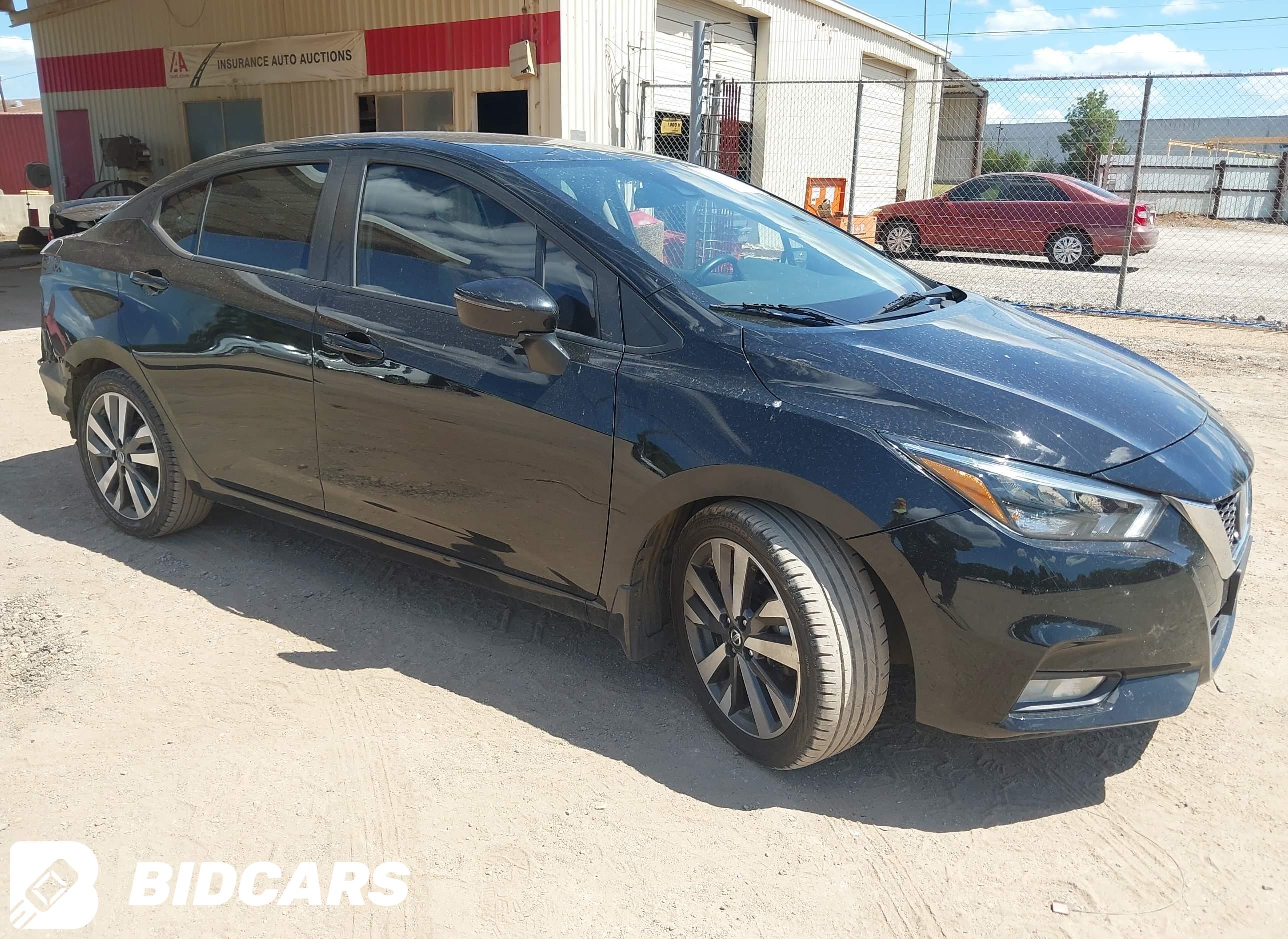 2020 Nissan Versa, Sr Xtronic...