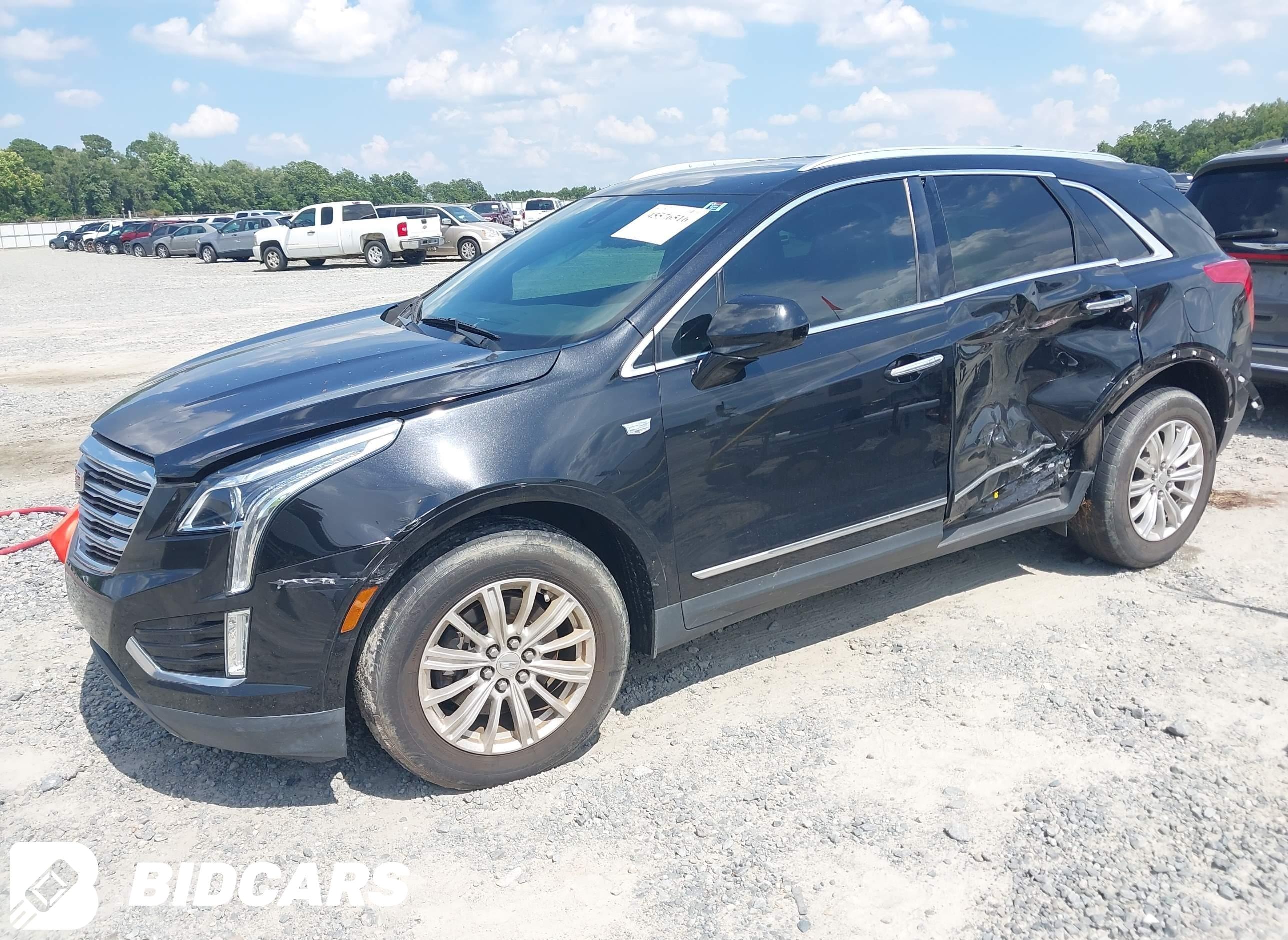 2017 Cadillac XT5, Standard