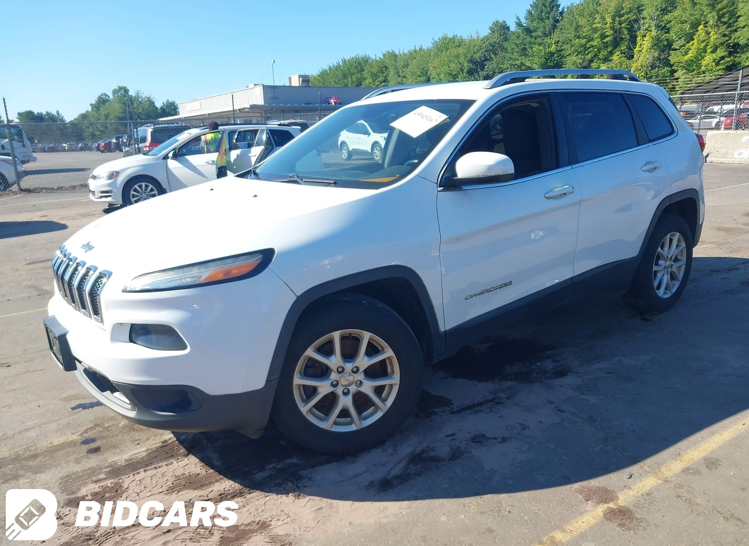 2015 Jeep Cherokee, Latitude