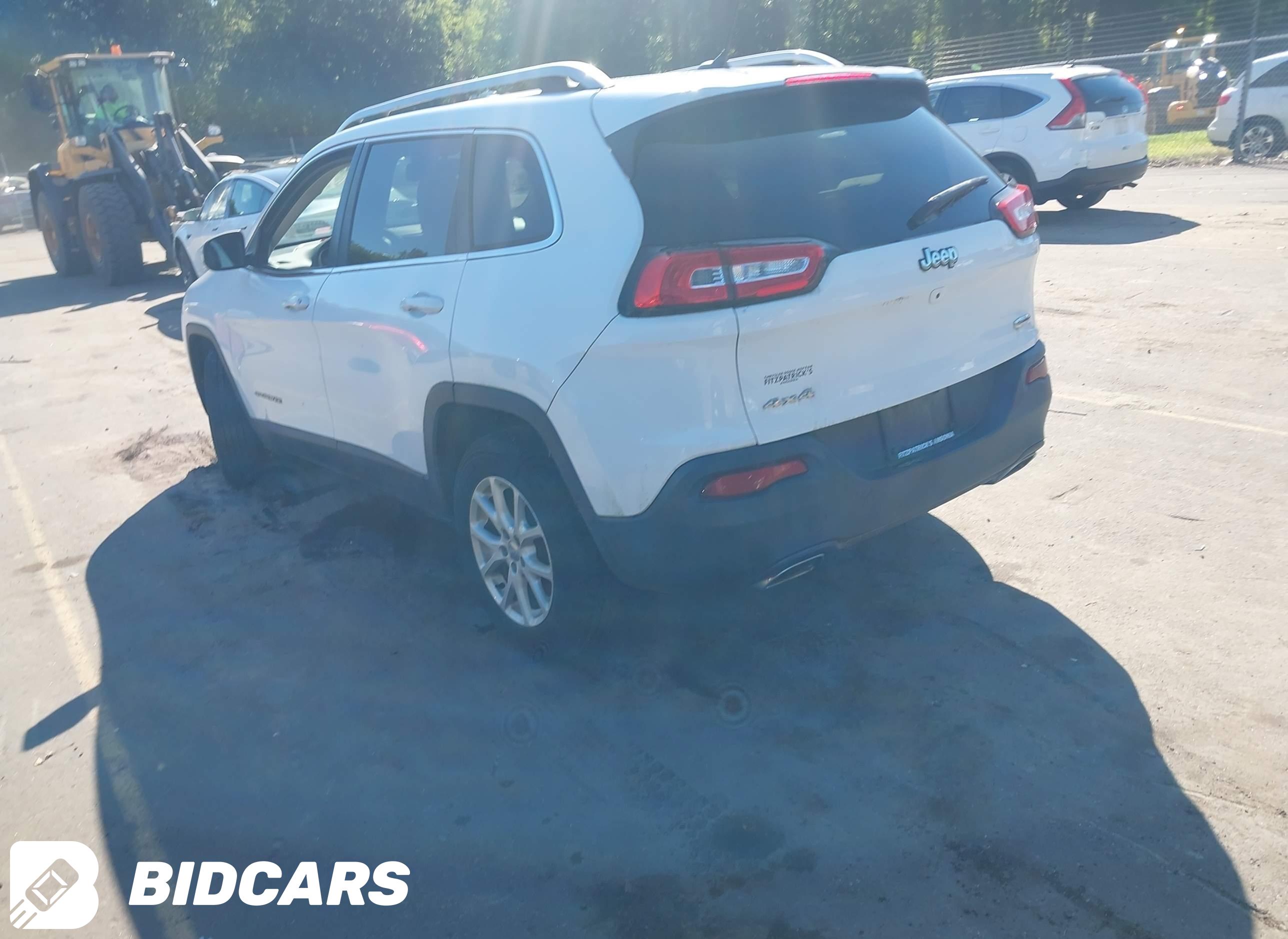 2015 Jeep Cherokee, Latitude