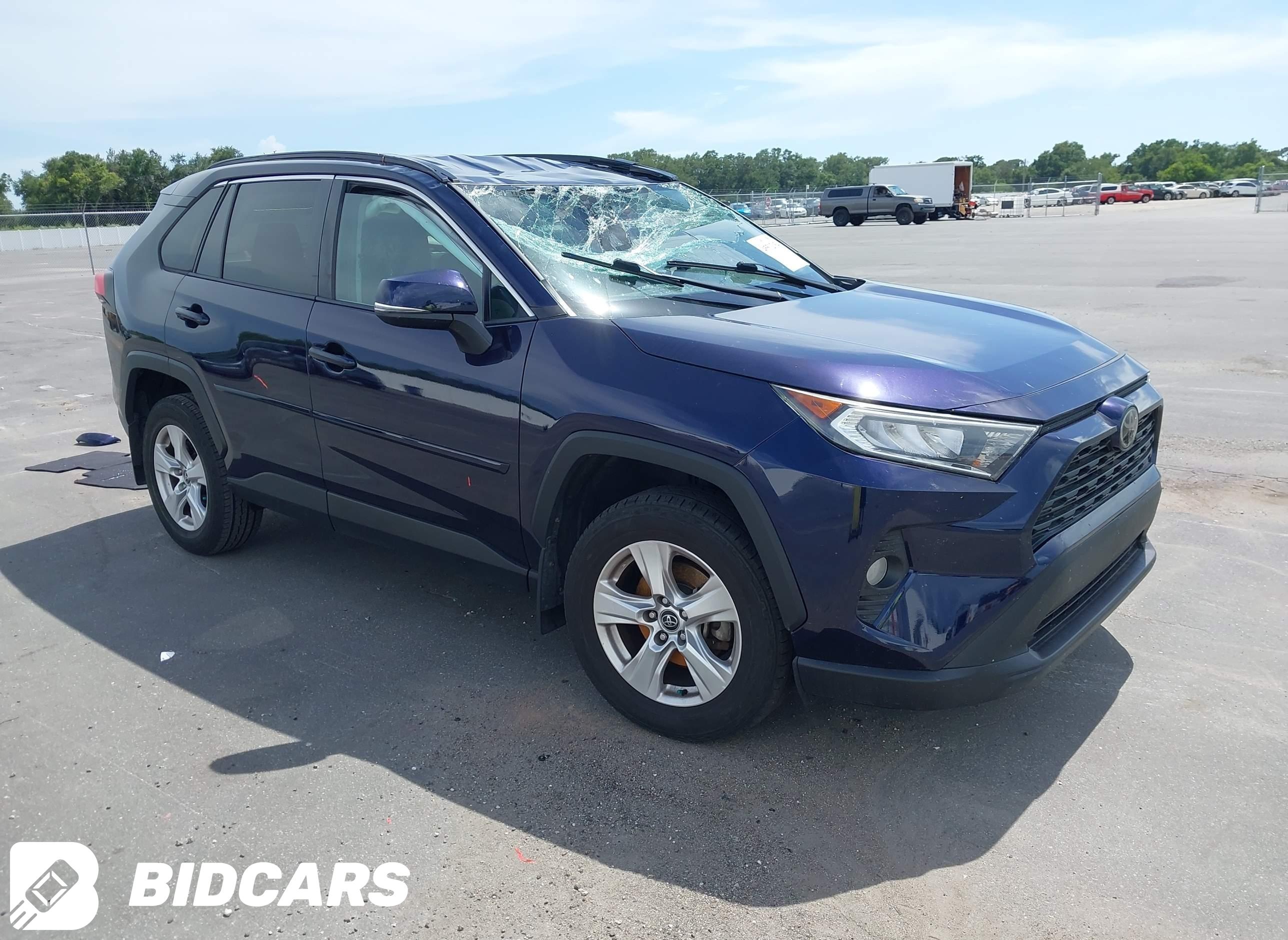 2020 Toyota RAV4, Xle