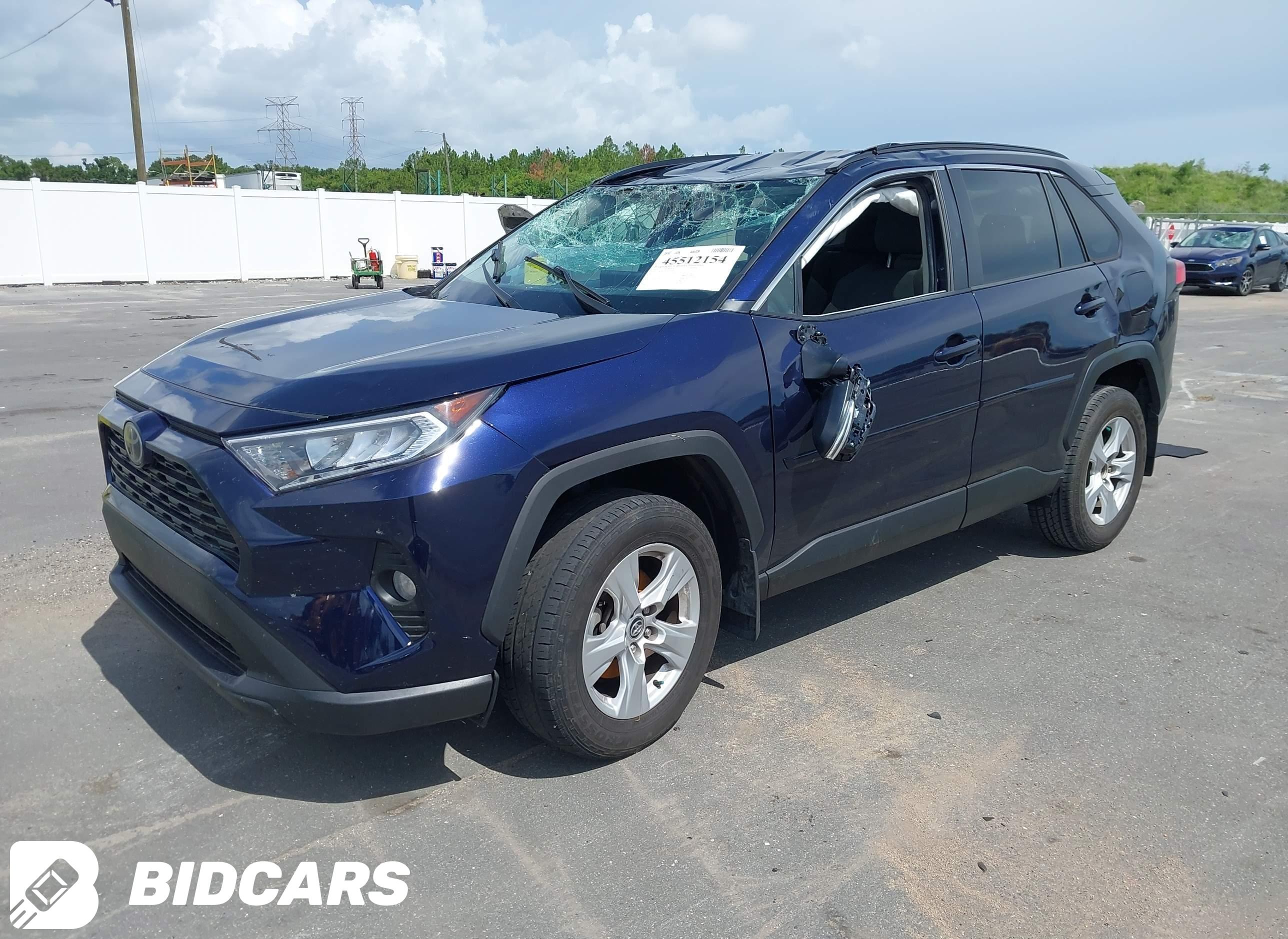 2020 Toyota RAV4, Xle