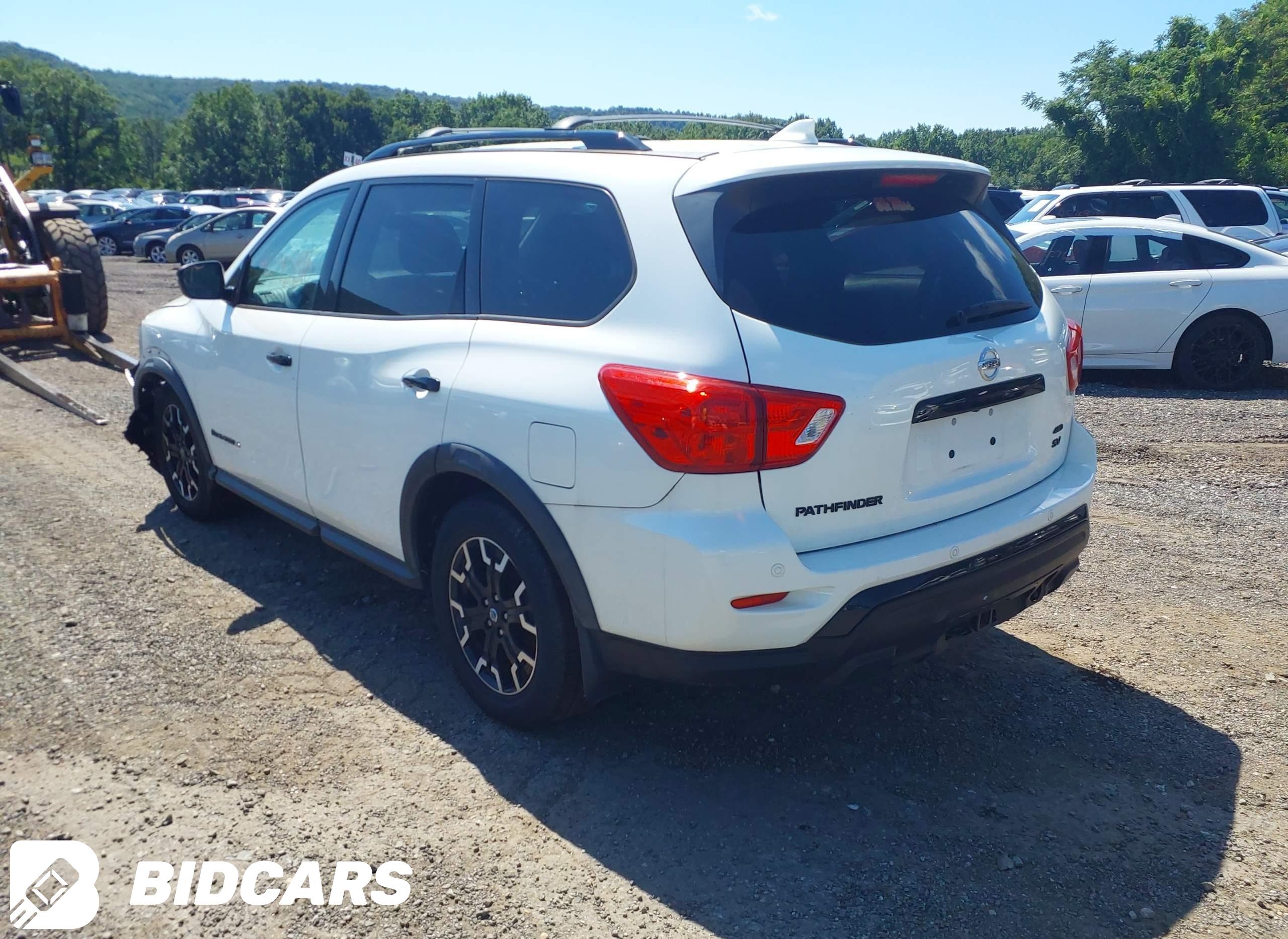 2019 Nissan Pathfinder, SV