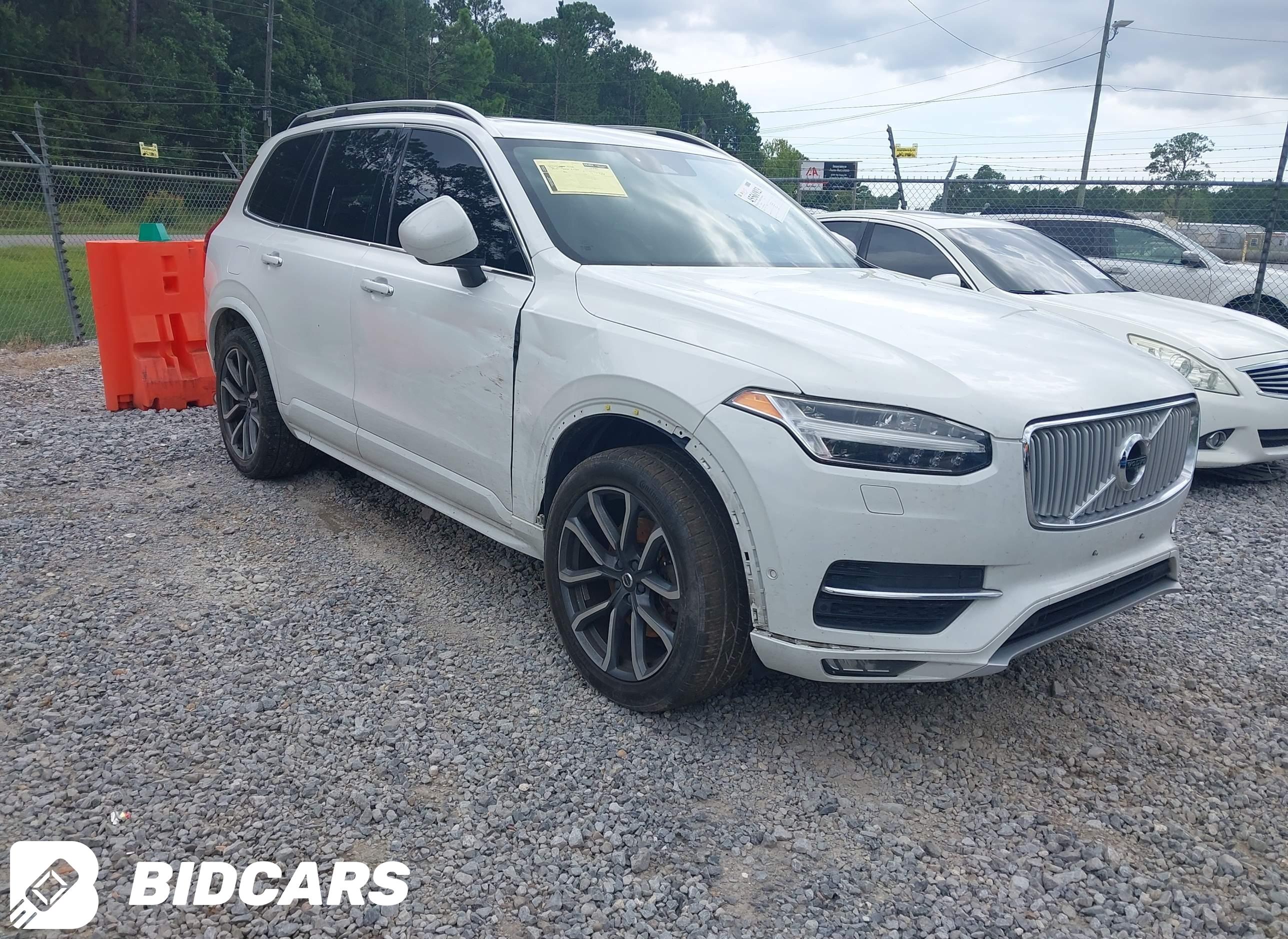 2019 Volvo XC90, T6 Momentum