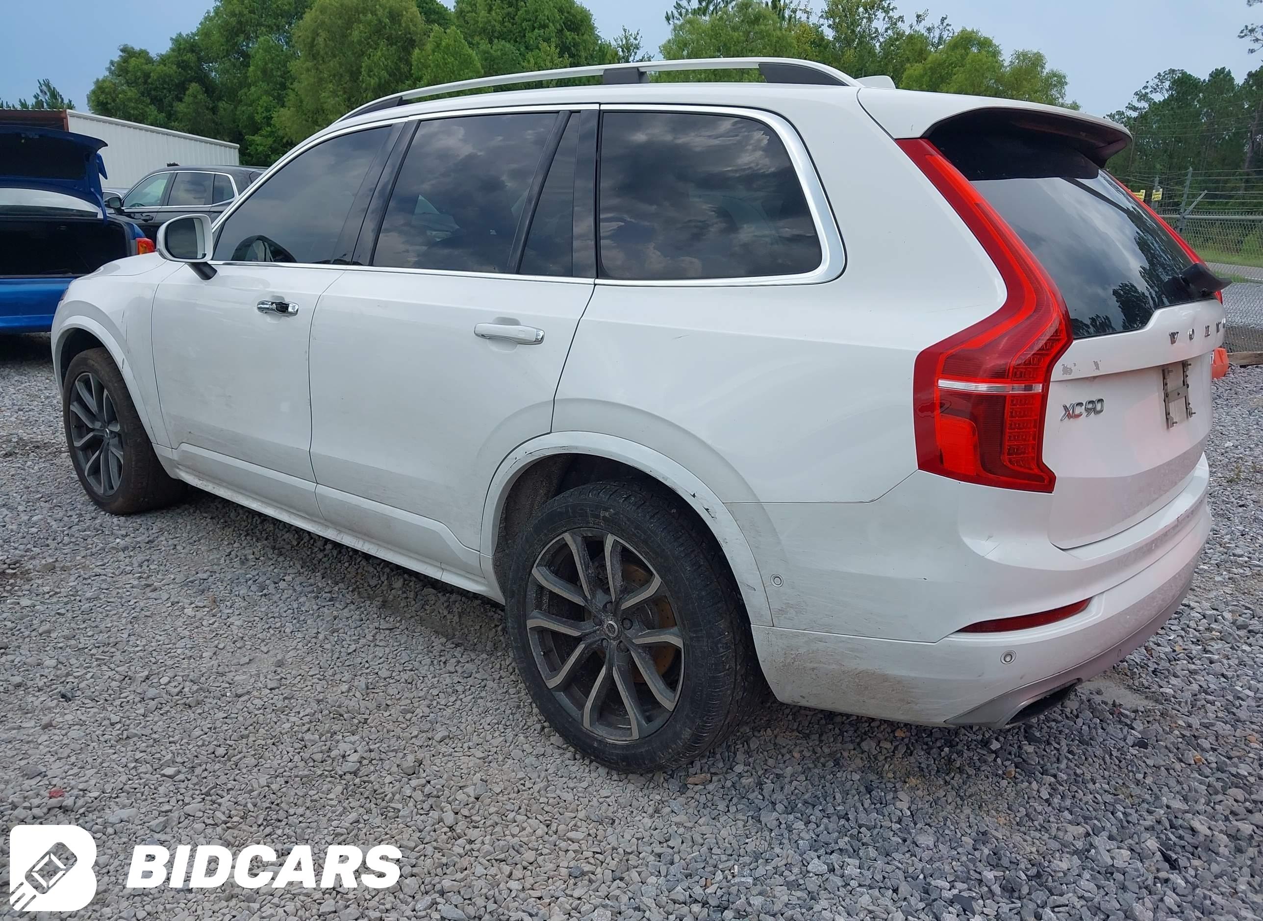 2019 Volvo XC90, T6 Momentum