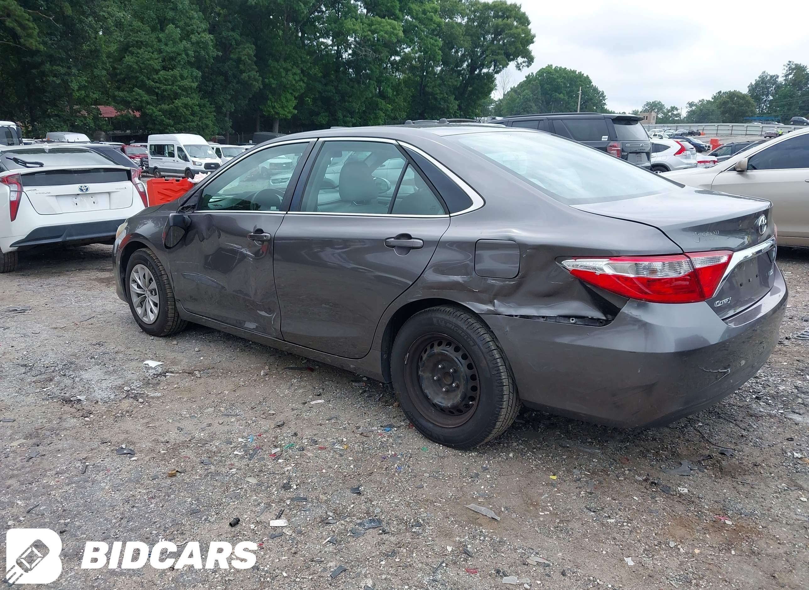 2016 Toyota Camry, LE
