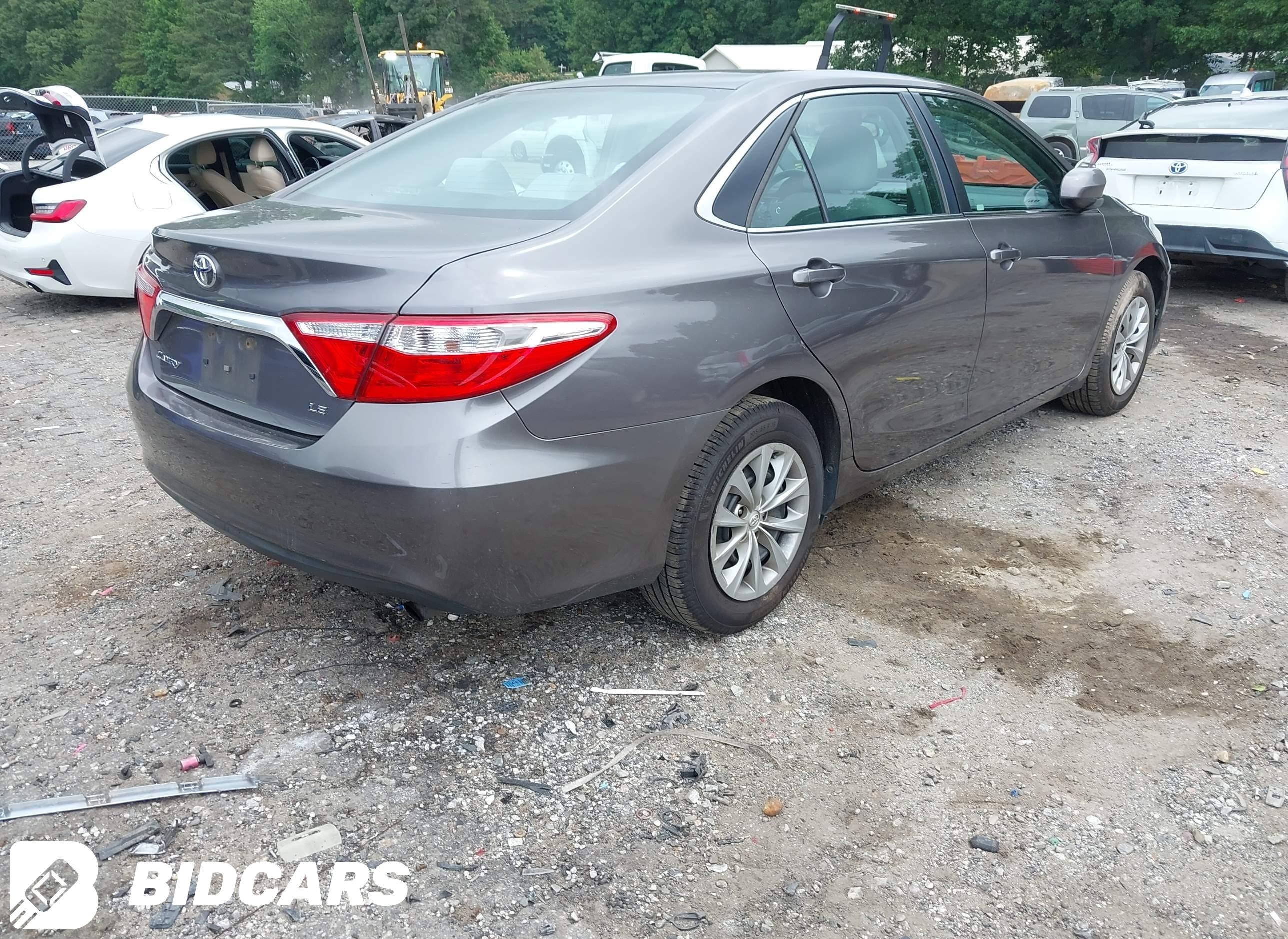 2016 Toyota Camry, LE