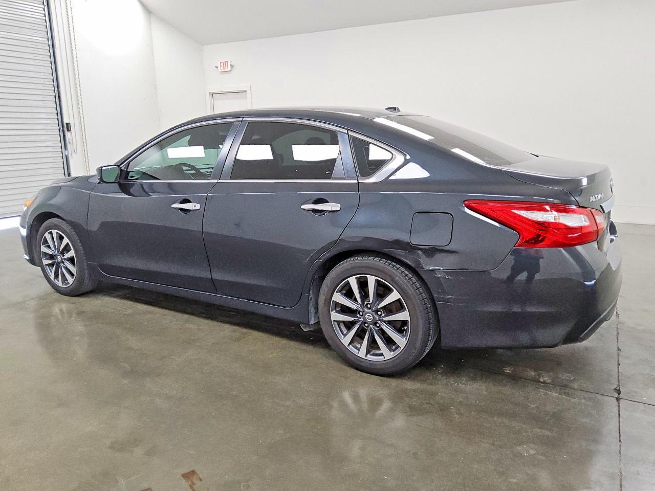 2017 Nissan Altima, 2.5 SV