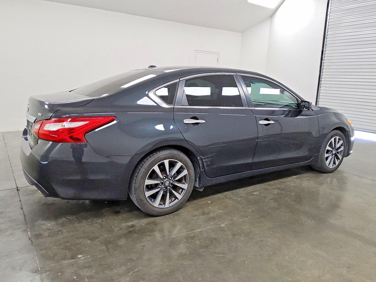 2017 Nissan Altima, 2.5 SV