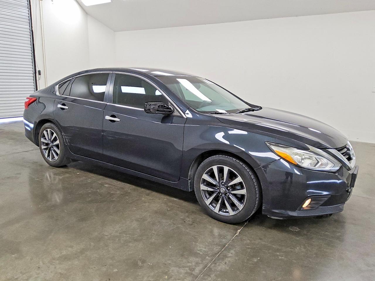 2017 Nissan Altima, 2.5 SV