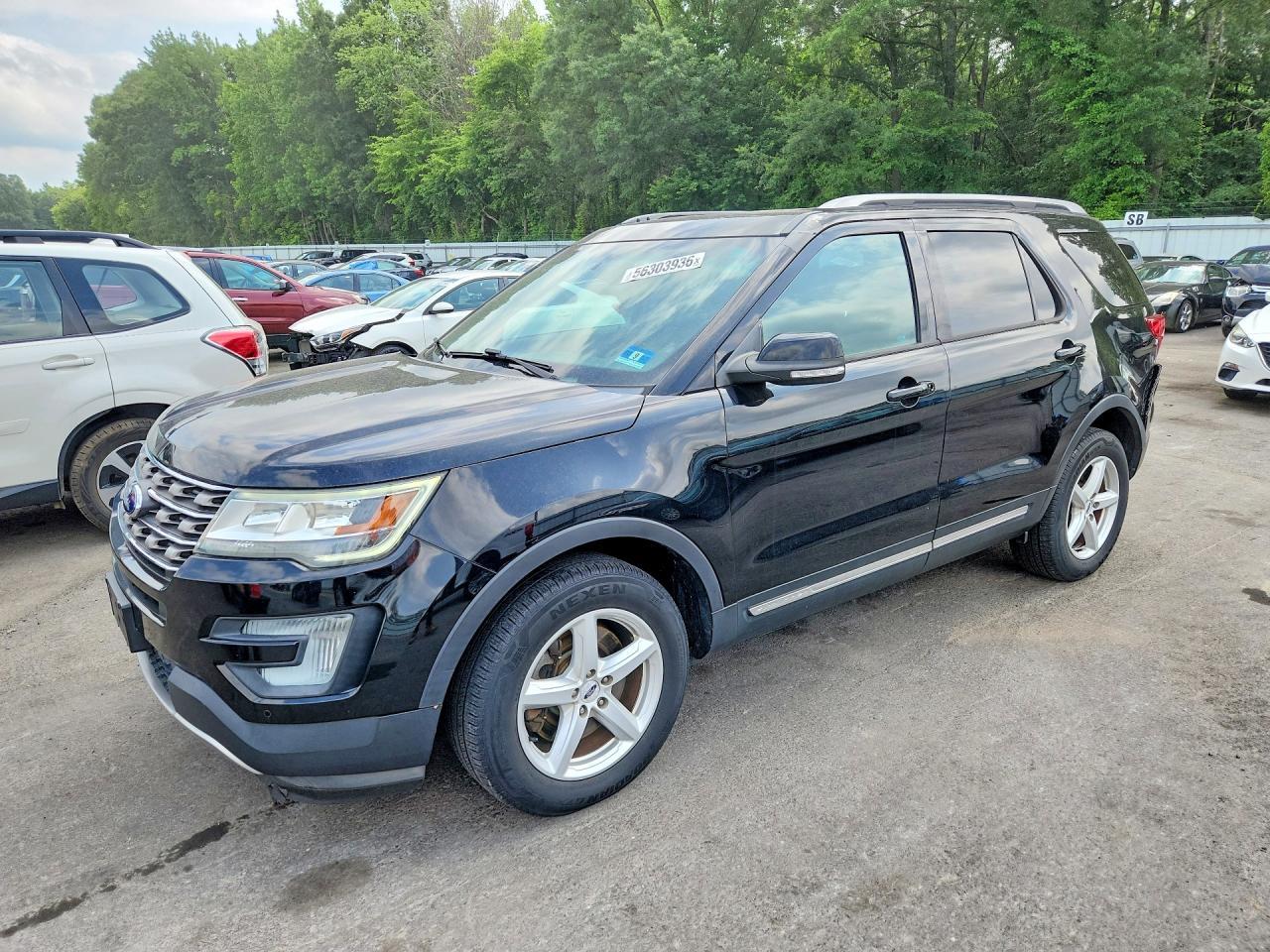 2017 Ford Explorer, Xlt