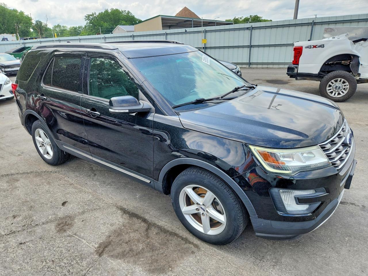 2017 Ford Explorer, Xlt