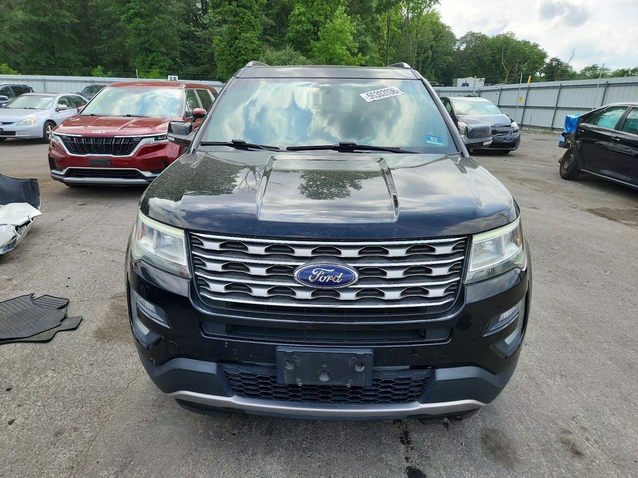 2017 Ford Explorer, Xlt
