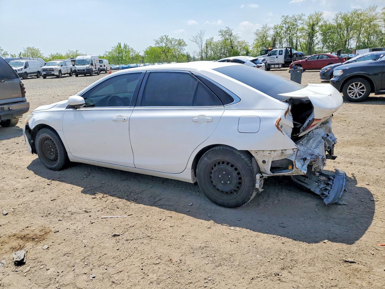 2016 Toyota Camry, LE