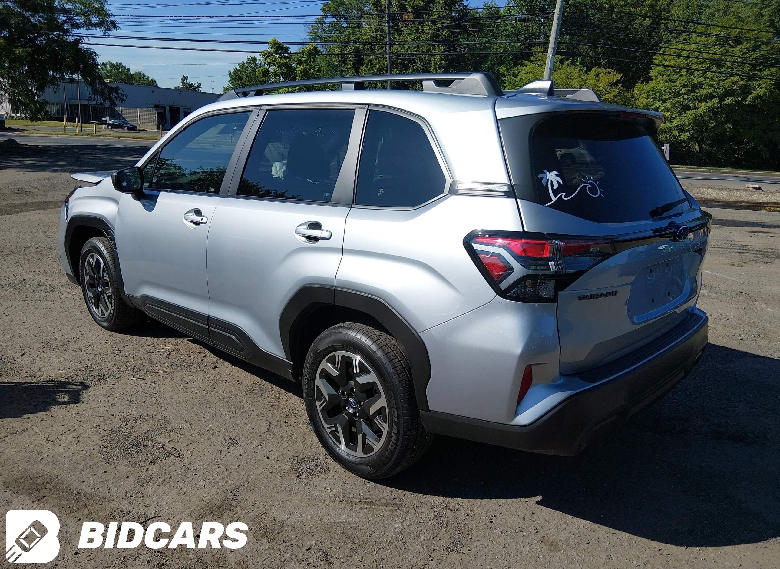 2025 Subaru Forester, Premium