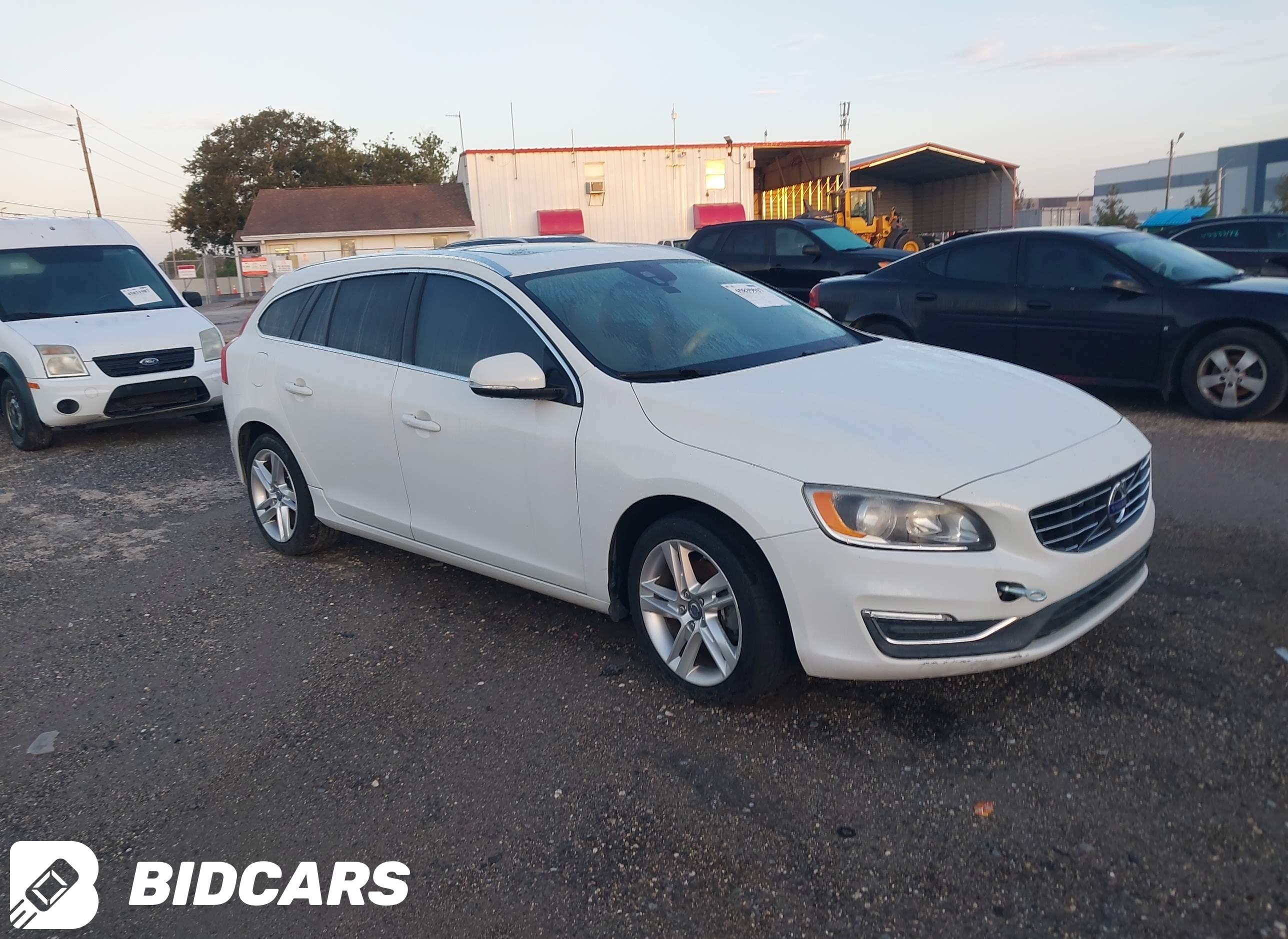 2015 Volvo V60, T5 Premier