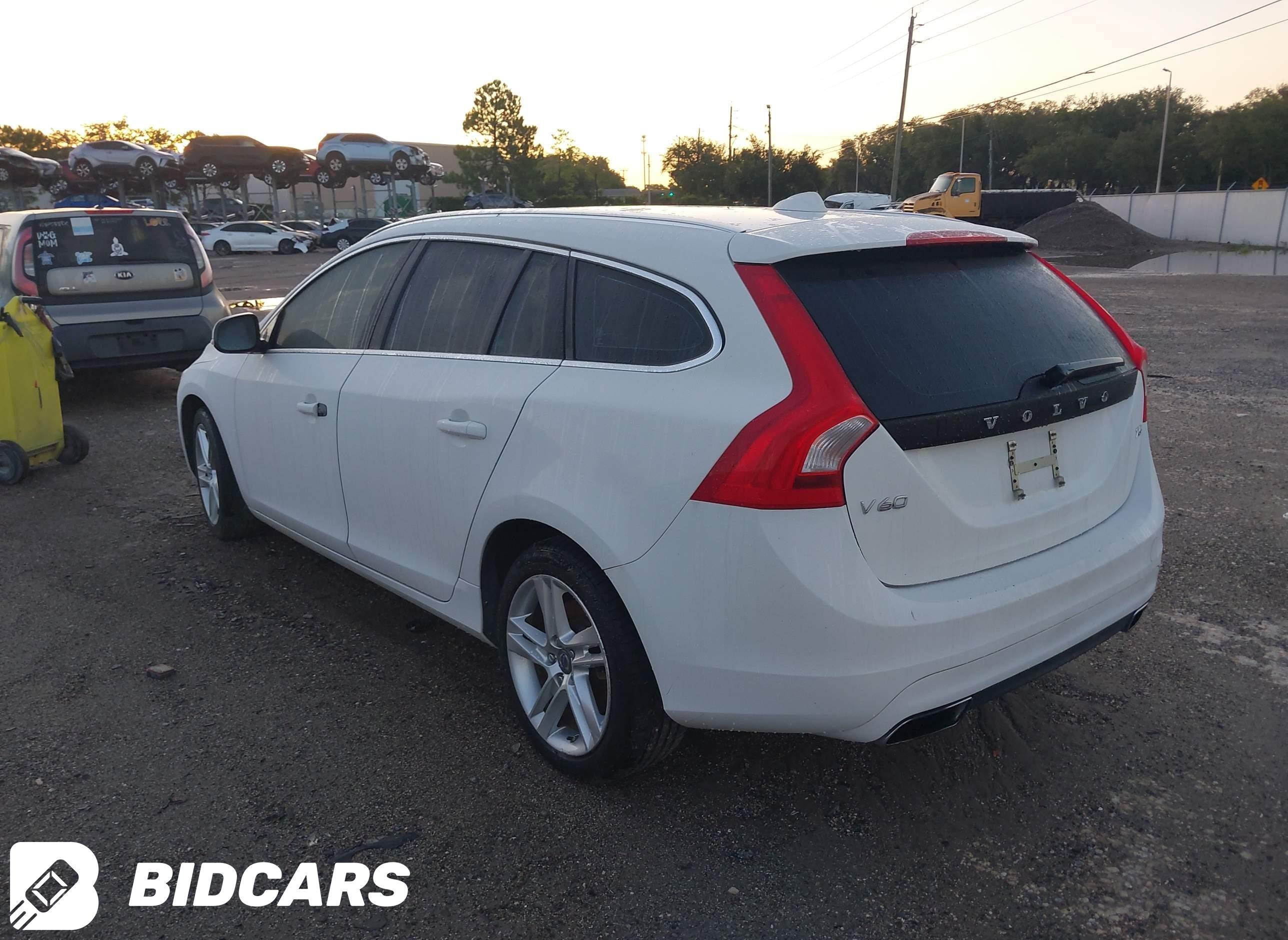 2015 Volvo V60, T5 Premier