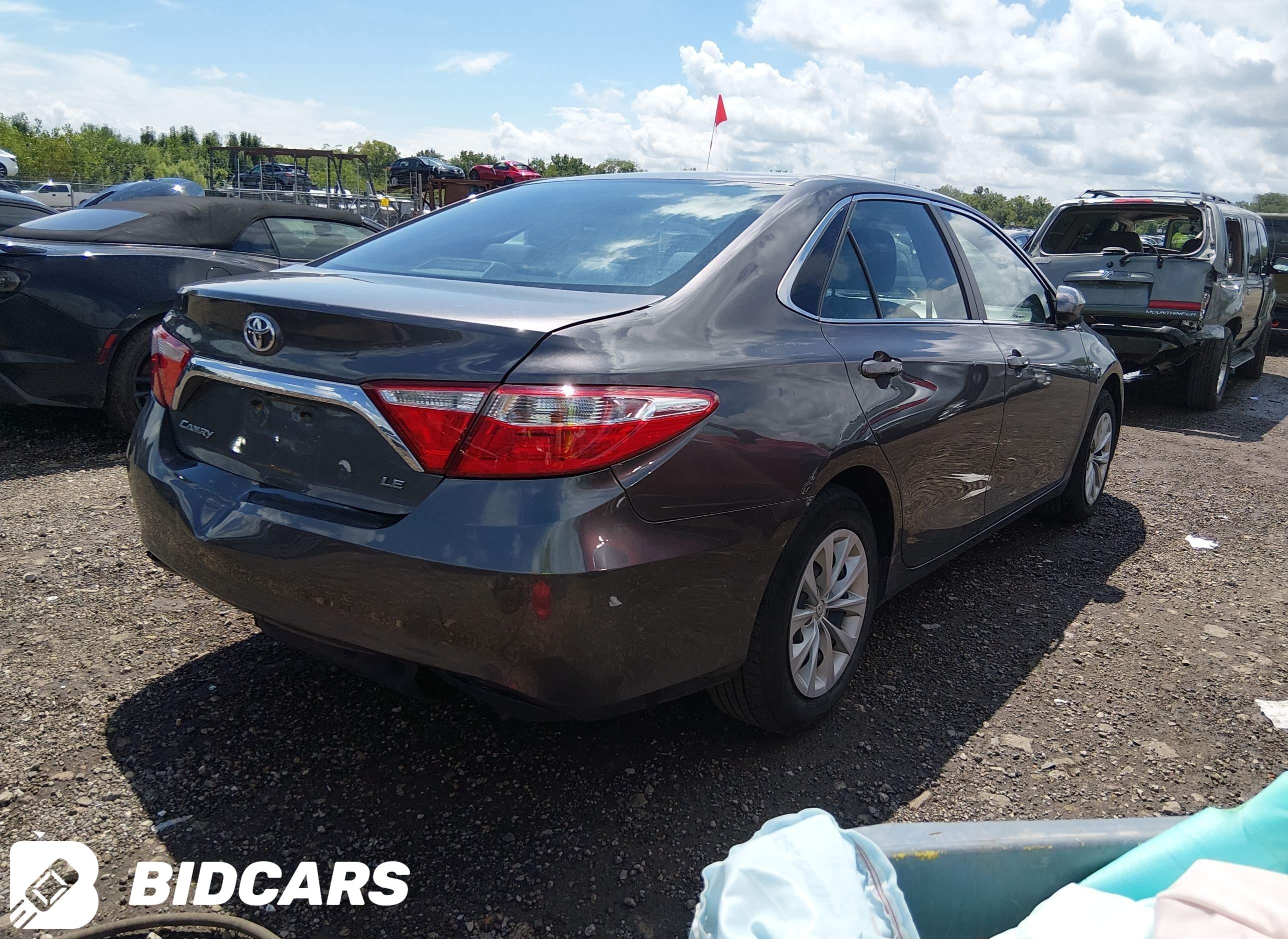 2015 Toyota Camry, LE