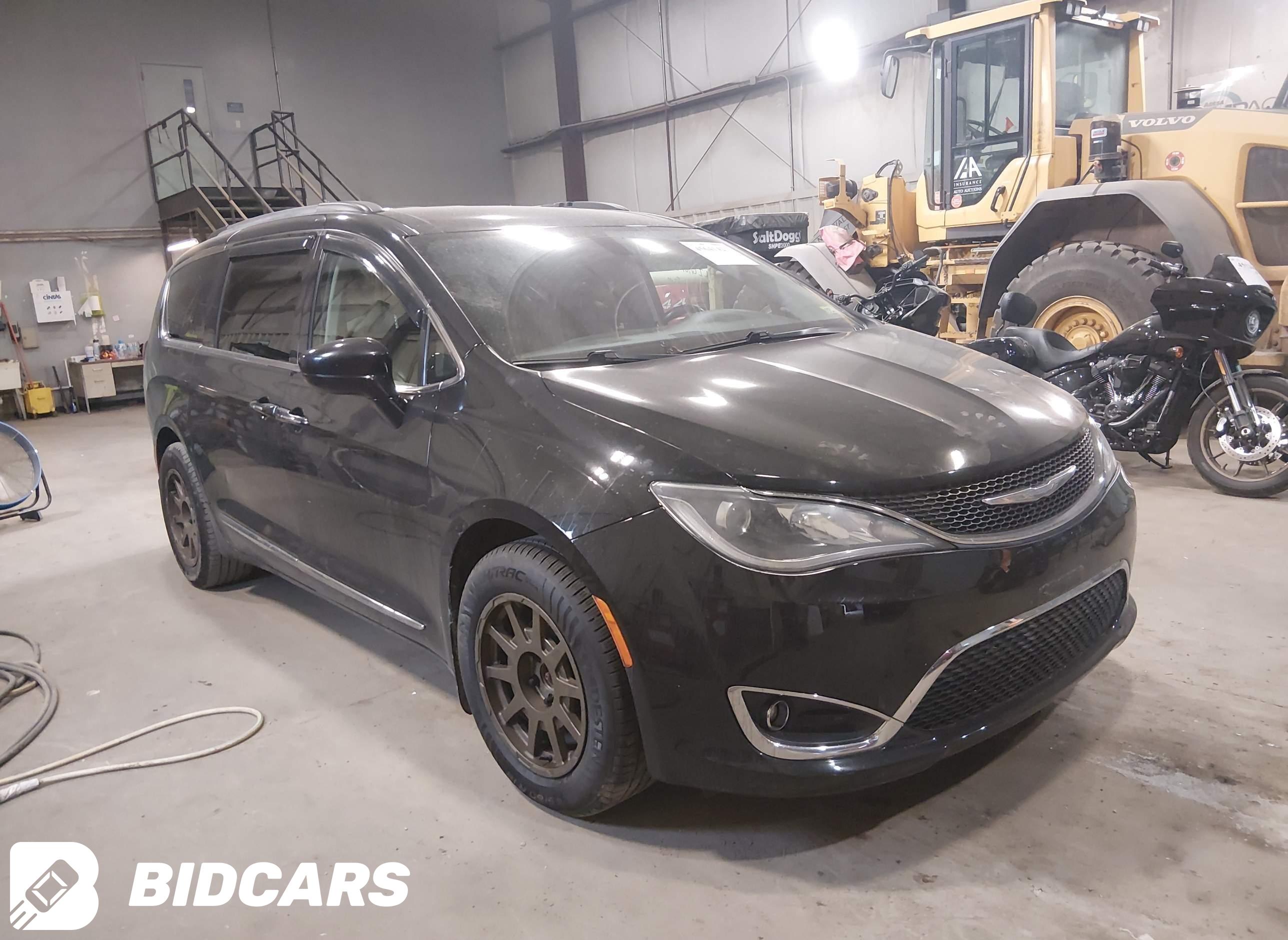 2017 Chrysler Pacifica, Touri...