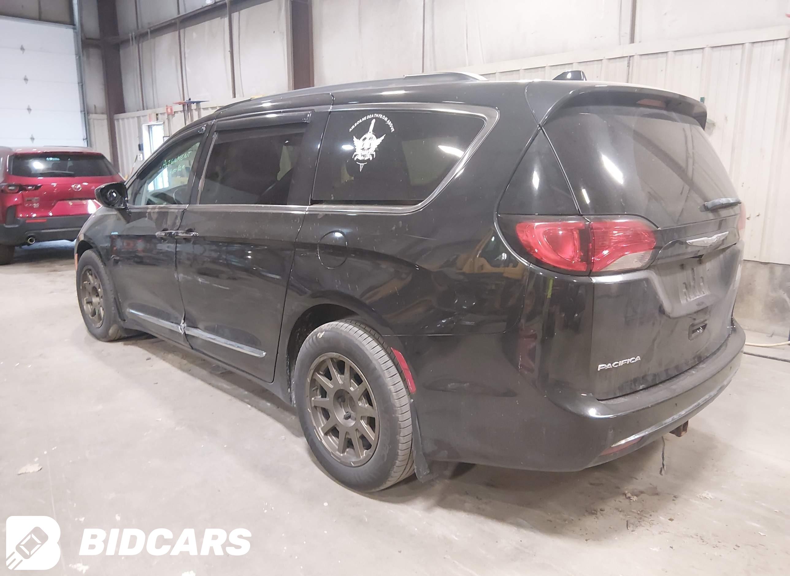 2017 Chrysler Pacifica, Touri...
