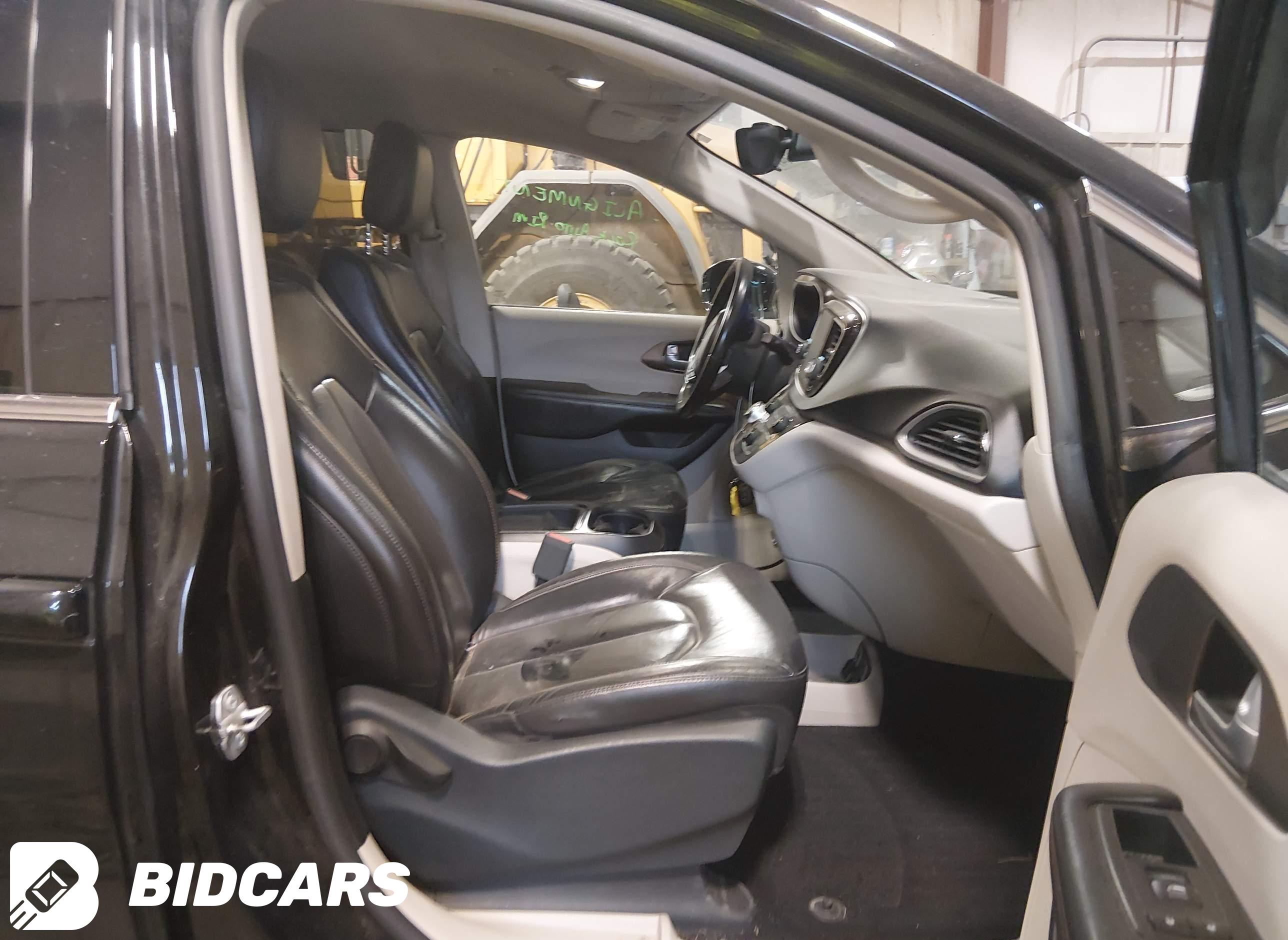2017 Chrysler Pacifica, Touri...