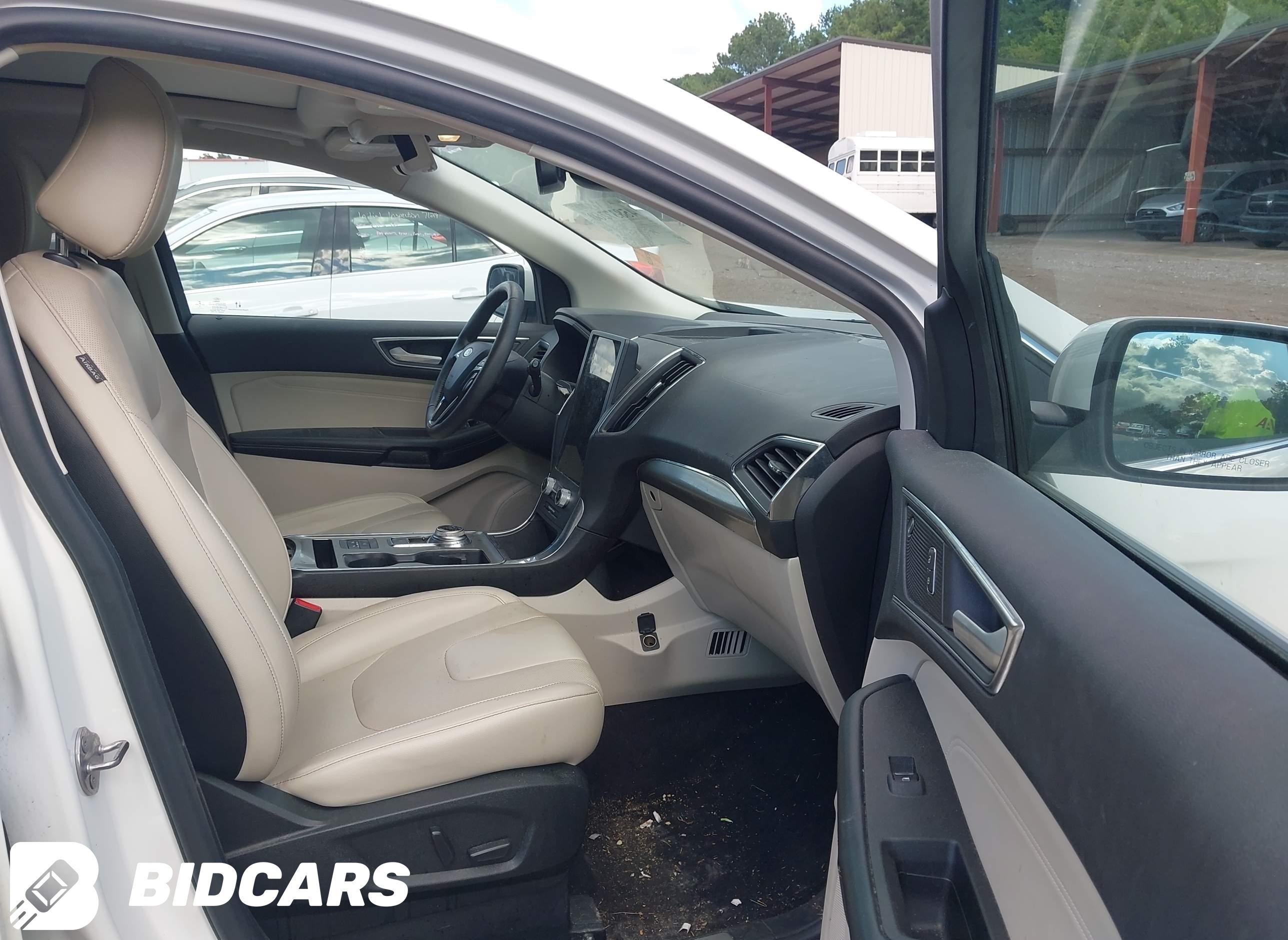 2022 Ford Edge, Titanium