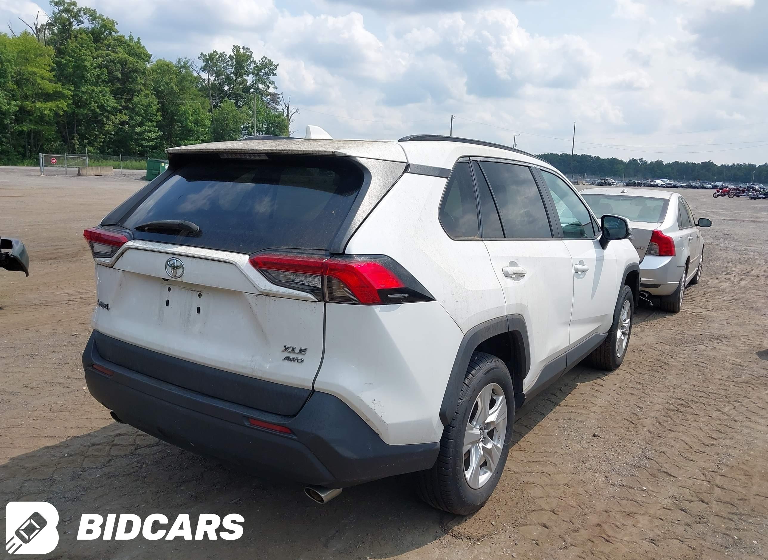2020 Toyota RAV4, Xle