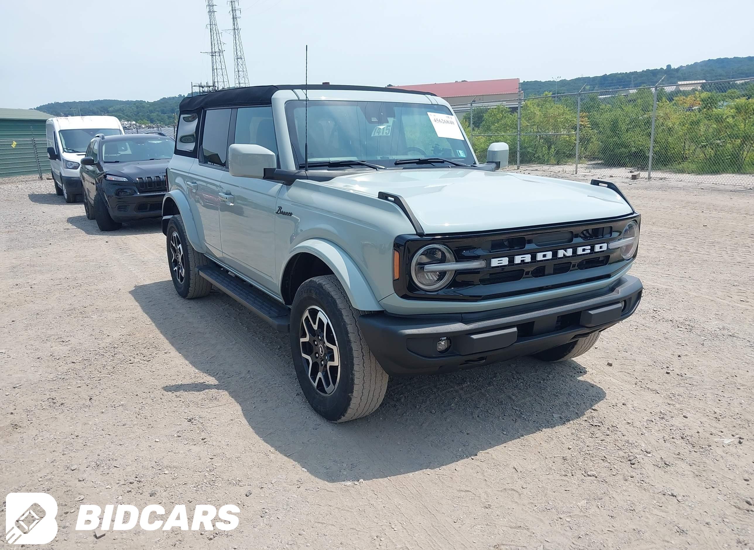 2023 Ford Bronco, Outer Banks