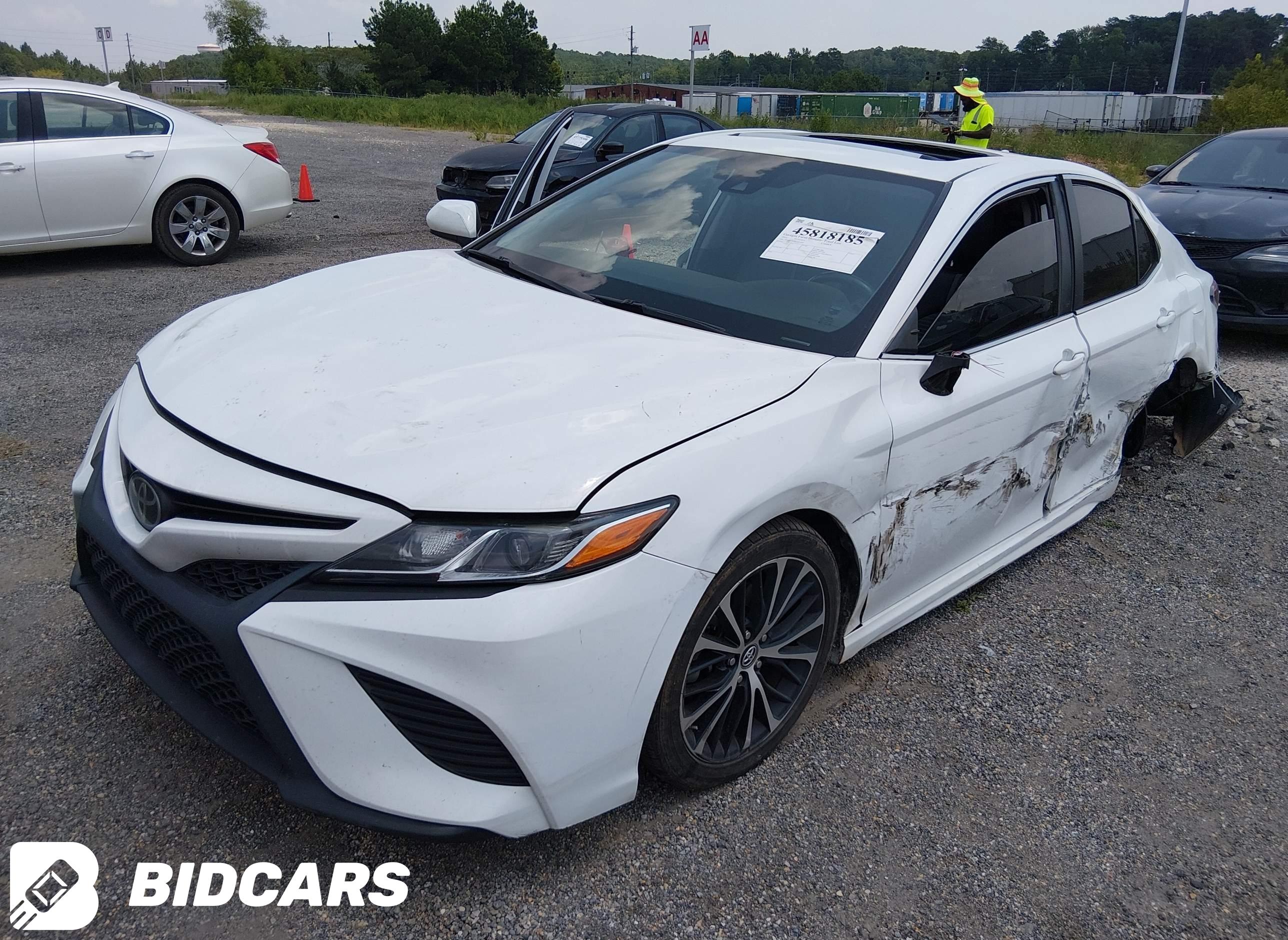 2019 Toyota Camry, SE