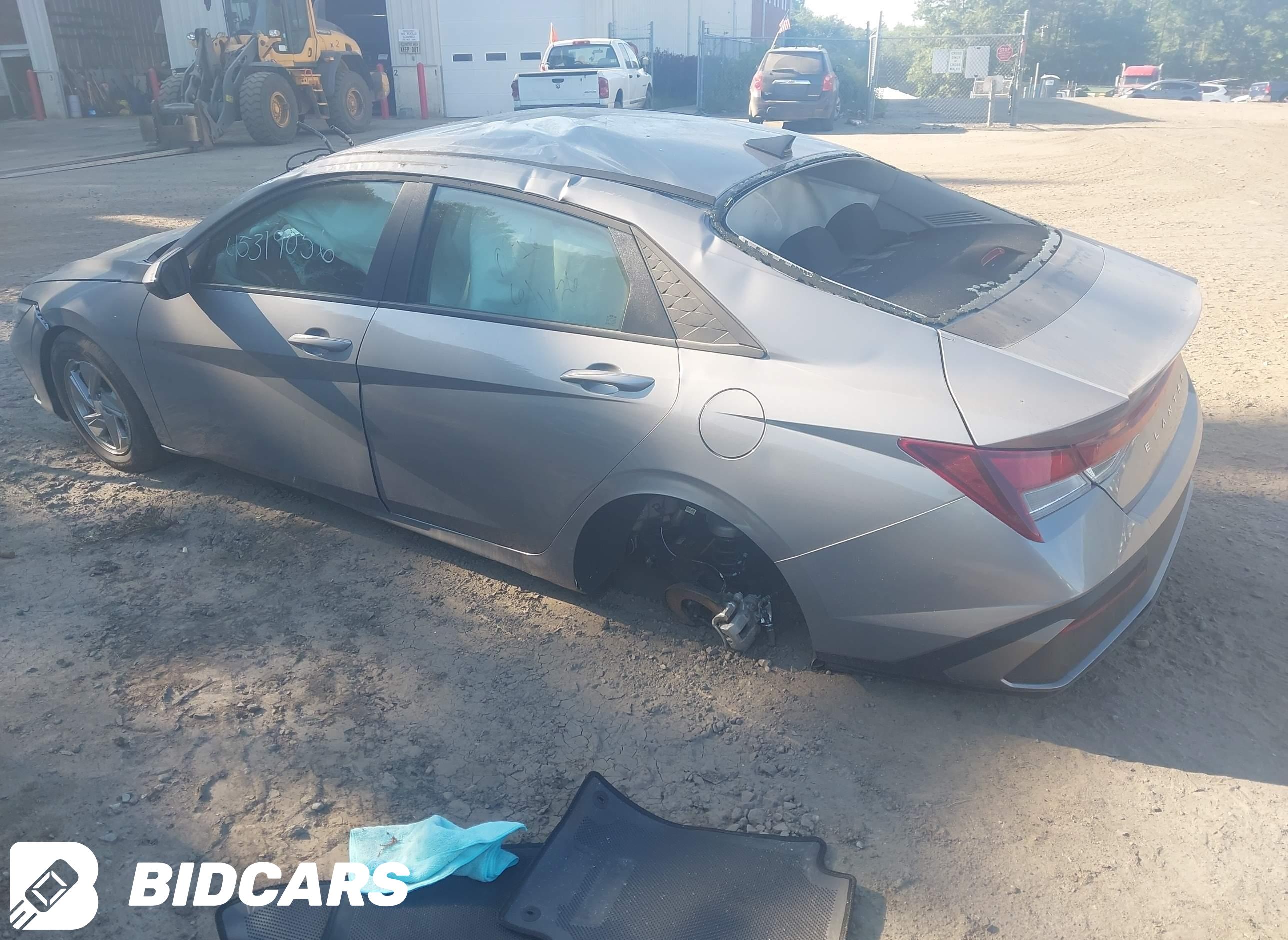 2026 Hyundai Elantra, SE