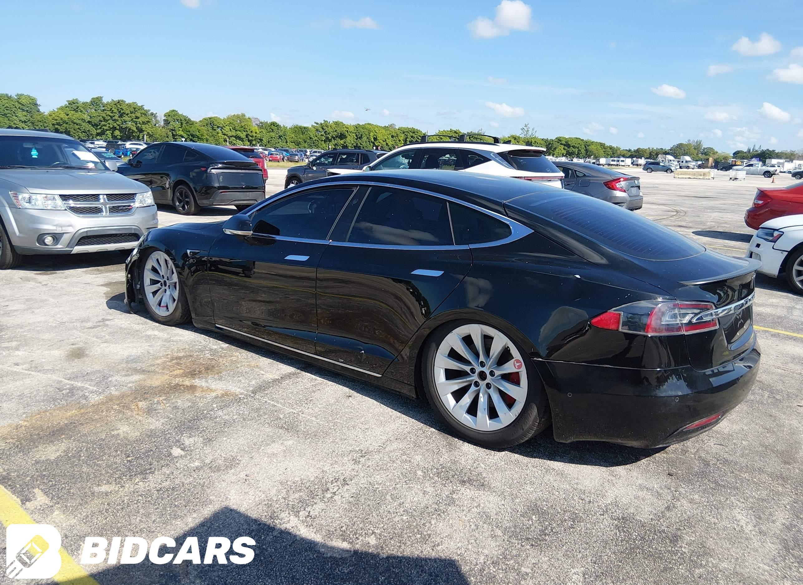 2021 Tesla Model S, Performan...