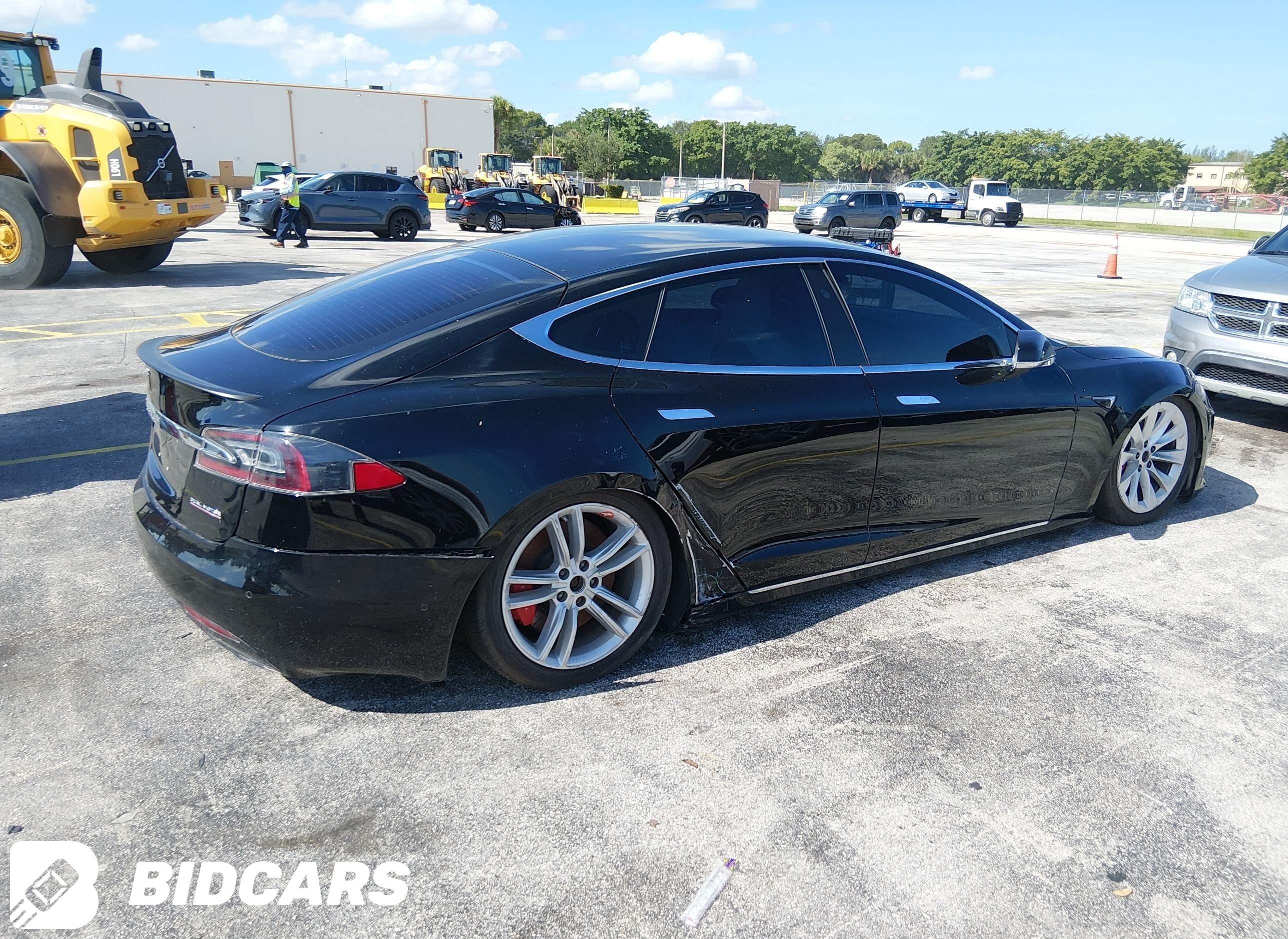 2021 Tesla Model S, Performan...