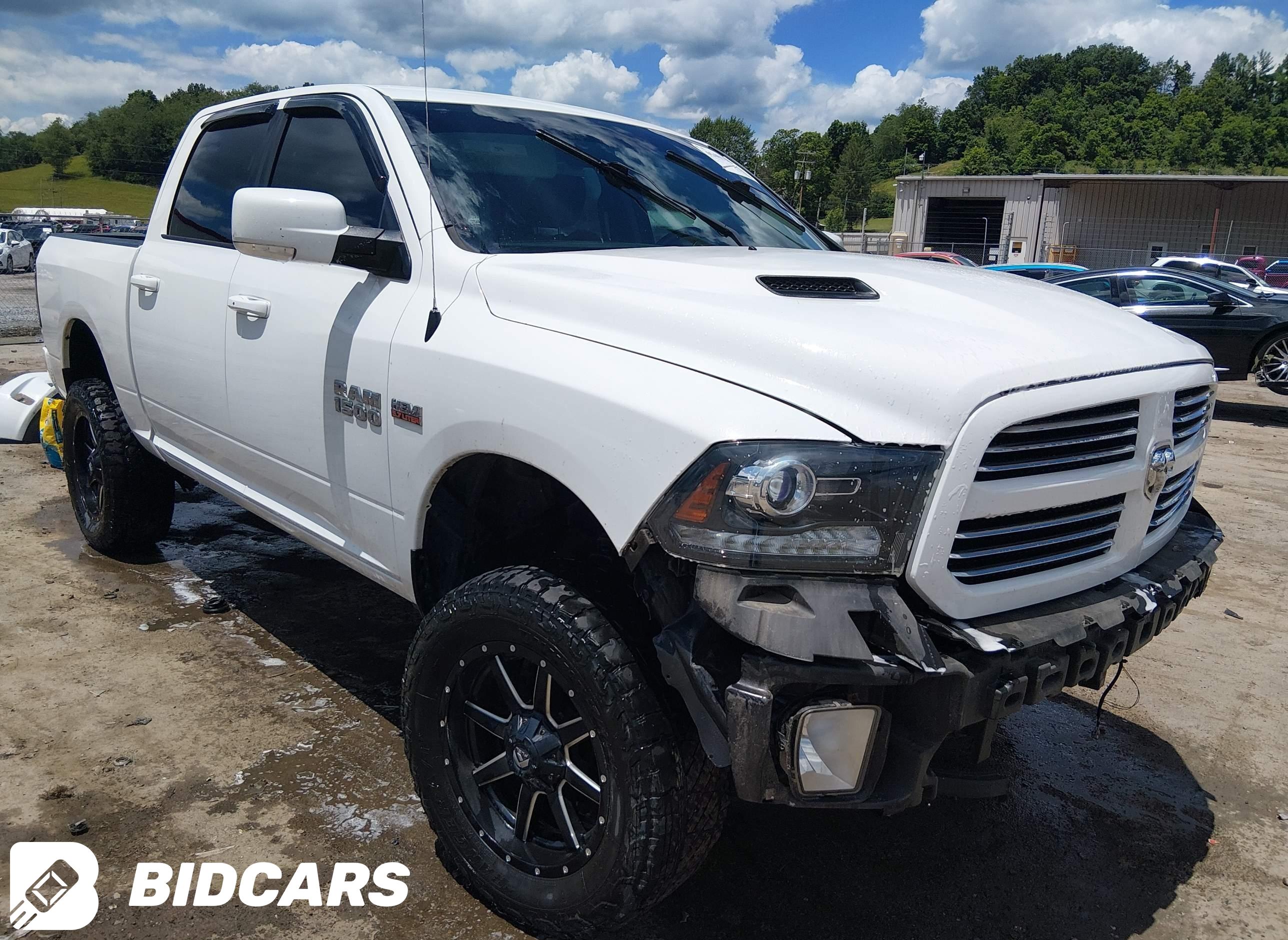 2017 RAM 1500, Sport  4X4 5'7...