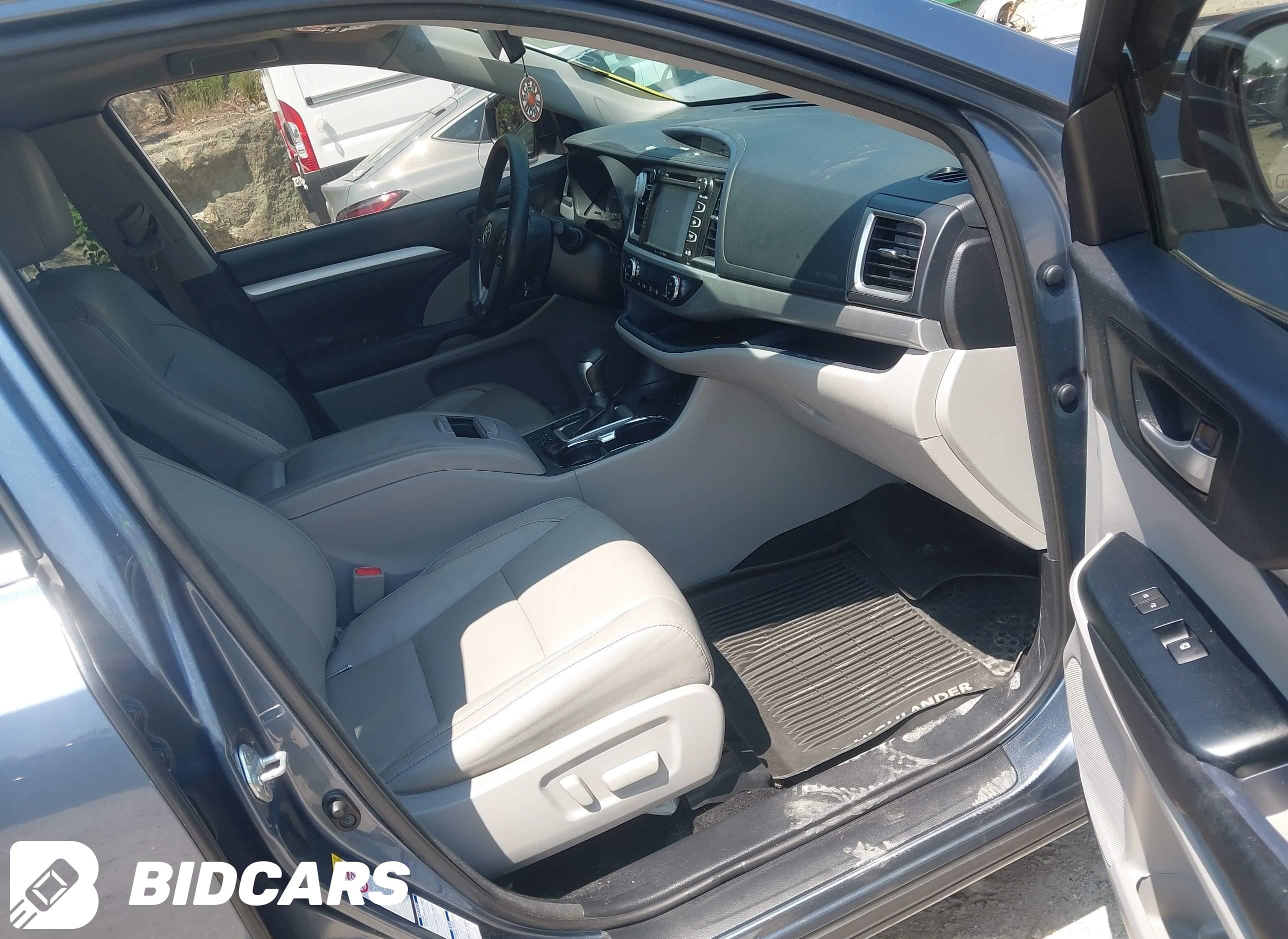 2017 Toyota Highlander, Xle