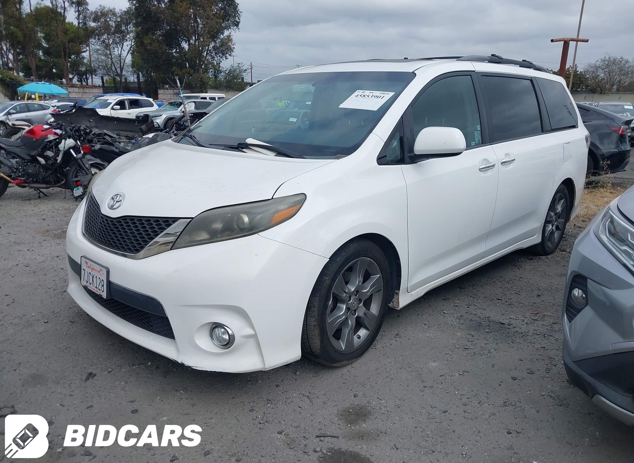 2015 Toyota Sienna, Se 8 Pass...