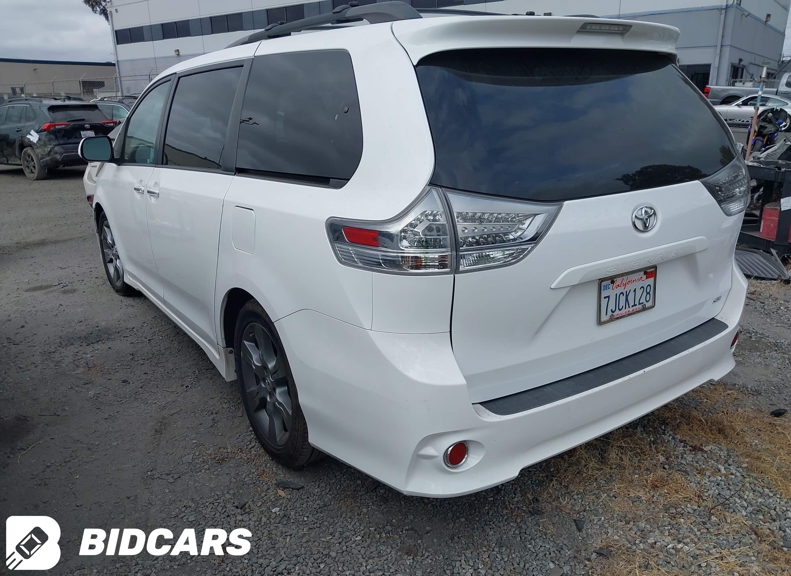 2015 Toyota Sienna, Se 8 Pass...